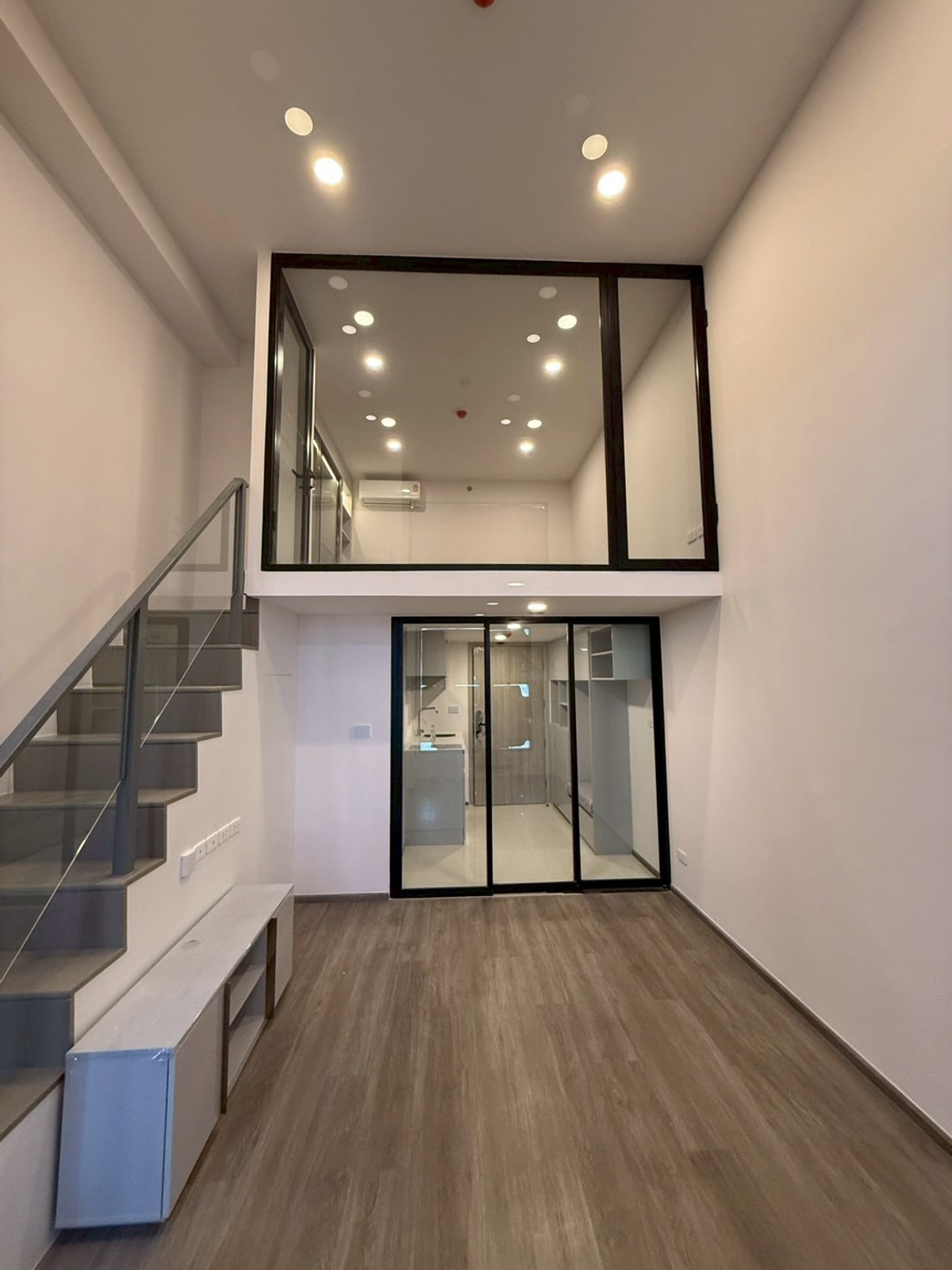 ⭐New condo for sale!! Duplex selling down payment at cost, room in good condition, good location, complete with electrical appliances 🚅 near BTS Kasetsart University, 3 minutes walk! ⭐New condo for sale!! Duplex selling down payment at cost, room in good condition, good location, complete with electrical appliances 🚅 near BTS Kasetsart University, 3 minutes walk!