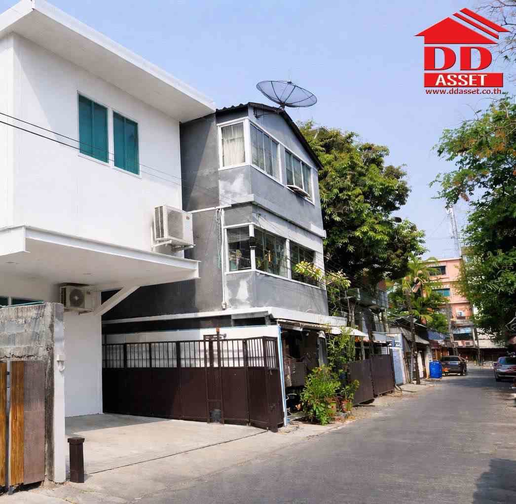 For rent, 2-story house, Soi Sridan 1/5, Samrong Nuea, Srinakarin Road. Near the yellow train, Sri Dan Station, property code: H8291 For rent, 2-story house, Soi Sridan 1/5, Samrong Nuea, Srinakarin Road. Near the yellow train, Sri Dan Station, property code: H8291