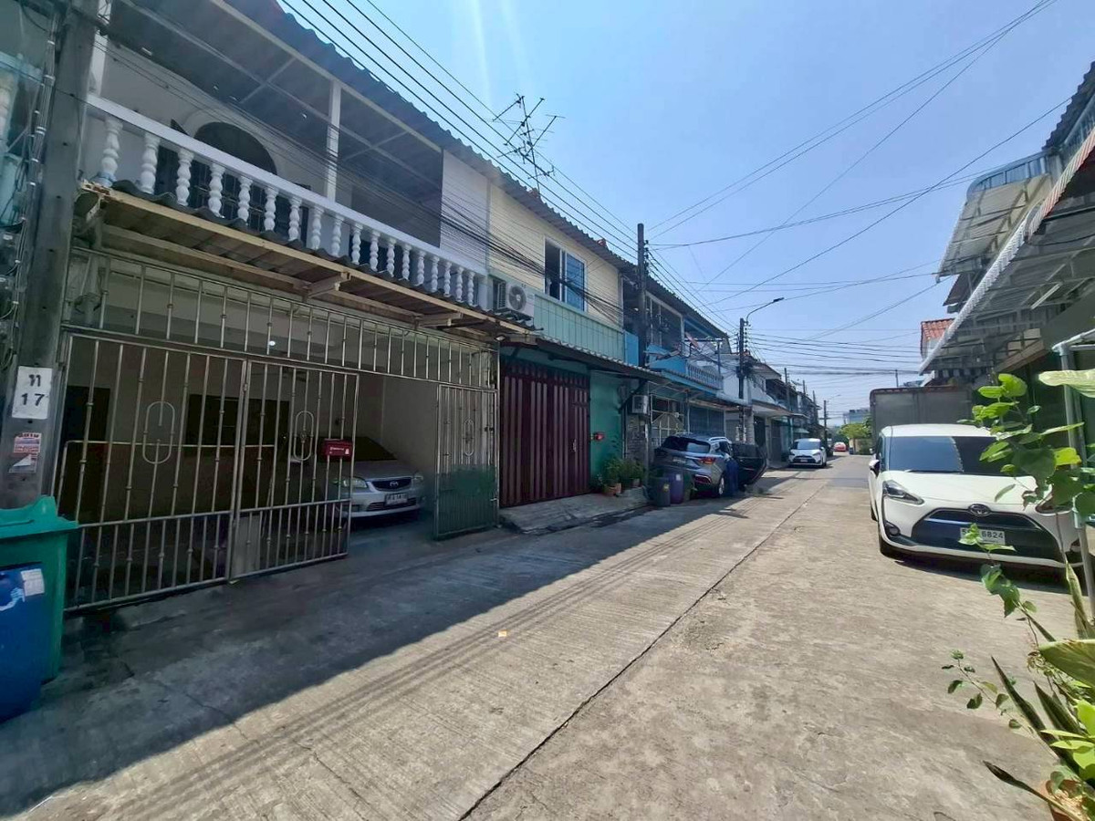 หมู่บ้านอินทราวิลล่า ซอยกัลปพฤกษ์ 4 ถนนกัลปพฤกษ์ แขวงบางหว้า เขตภาษีเจริญ กรุงเทพมหานคร     – รูปที่ 4