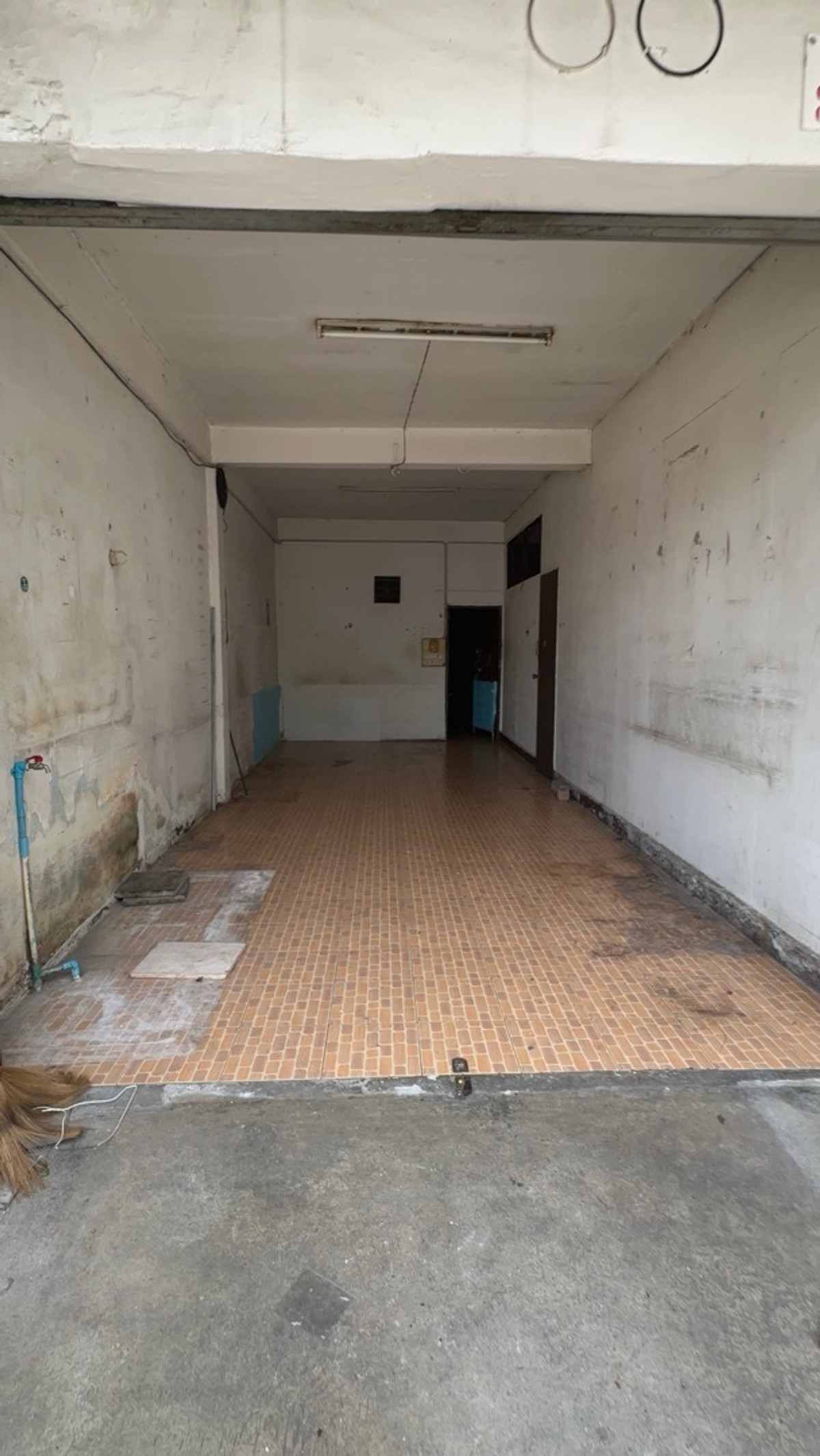 Very urgent for rent🔥 Commercial space for rent, good location, near BTS Ratchayothin, only 4 minutes. 🔥Location: Kasetsart, Ratchayothin – รูปที่ 2