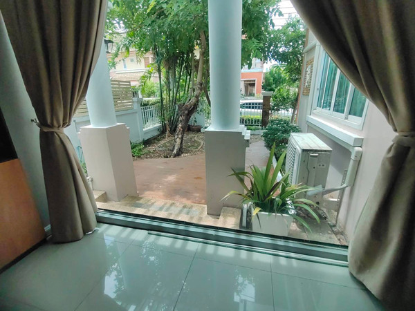 ให้เช่าบ้านเดี่ยว 2ชั้นเนื้อที่ 60ตร.ว พื้นที่ใช้สอย 200ตร.ม 3ห้องนอน 3ห้องน้ำ เฟอร์ครบ ถนนเฉลิมพระเกียรติ ร.9 สวนหลวง ร.9  ราคาเช่า 35,000 บ/ด   ( 泰国房地产公司可以说中文请打电话。081-732-9189  Line : fs258  微信密码 F0817329189  ) – รูปที่ 4