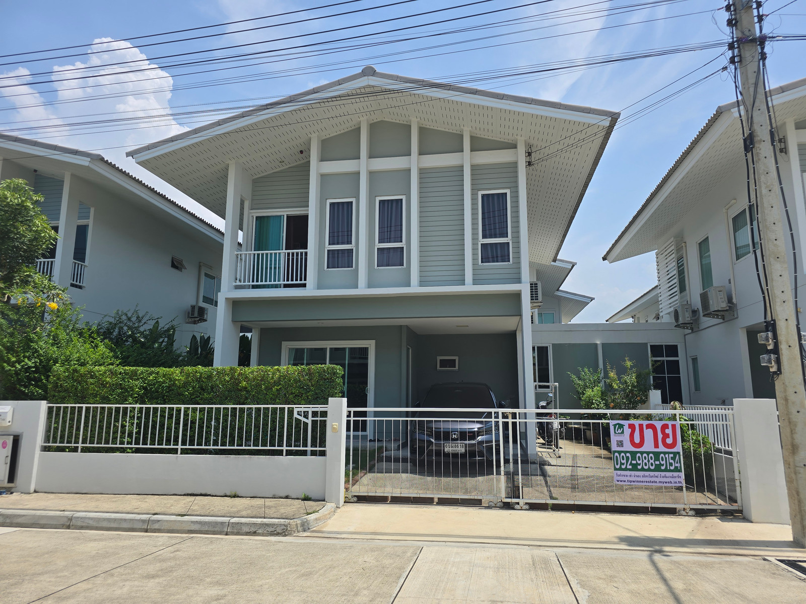 Twin house Kanasiri Rama 2 - Wongwaen, new condition, Sansiri brand, ready to move in.