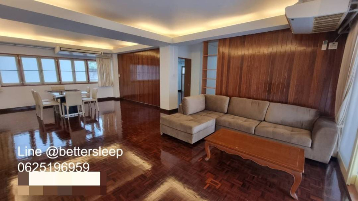 Cat friendly room for rent in an apartment, 3 bedrooms, 2 bathrooms, 180 sq m., near BTS Nana, allows cats, see the video in the link. Cat friendly room for rent in an apartment, 3 bedrooms, 2 bathrooms, 180 sq m., near BTS Nana, allows cats, see the video in the link.