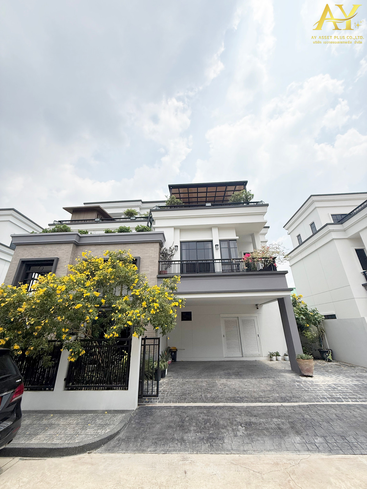"The Art of Living... ที่สุดของความเป็นส่วนตัวในสไตล์ Modern Classic" 🏡✨ บ้านเดี่ยว 3 ชั้น บ้านณรา วงแหวน-รามอินทรา บ้านใหม่ 2 ปี ตกแต่งครบพร้อมเฟอร์ฯ ระดับพรีเมียม บนพื้นที่ใช้สอยเน้นๆ 299 ตร.ม. 📍ทำเลศักยภาพ ท่าแร้ง-บางเขน ในราคาเพียง 15.1 ลบ "The Art of Living... ที่สุดของความเป็นส่วนตัวในสไตล์ Modern Classic" 🏡✨ บ้านเดี่ยว 3 ชั้น บ้านณรา วงแหวน-รามอินทรา บ้านใหม่ 2 ปี ตกแต่งครบพร้อมเฟอร์ฯ ระดับพรีเมียม บนพื้นที่ใช้สอยเน้นๆ 299 ตร.ม. 📍ทำเลศักยภาพ ท่าแร้ง-บางเขน ในราคาเพียง 15.1 ลบ