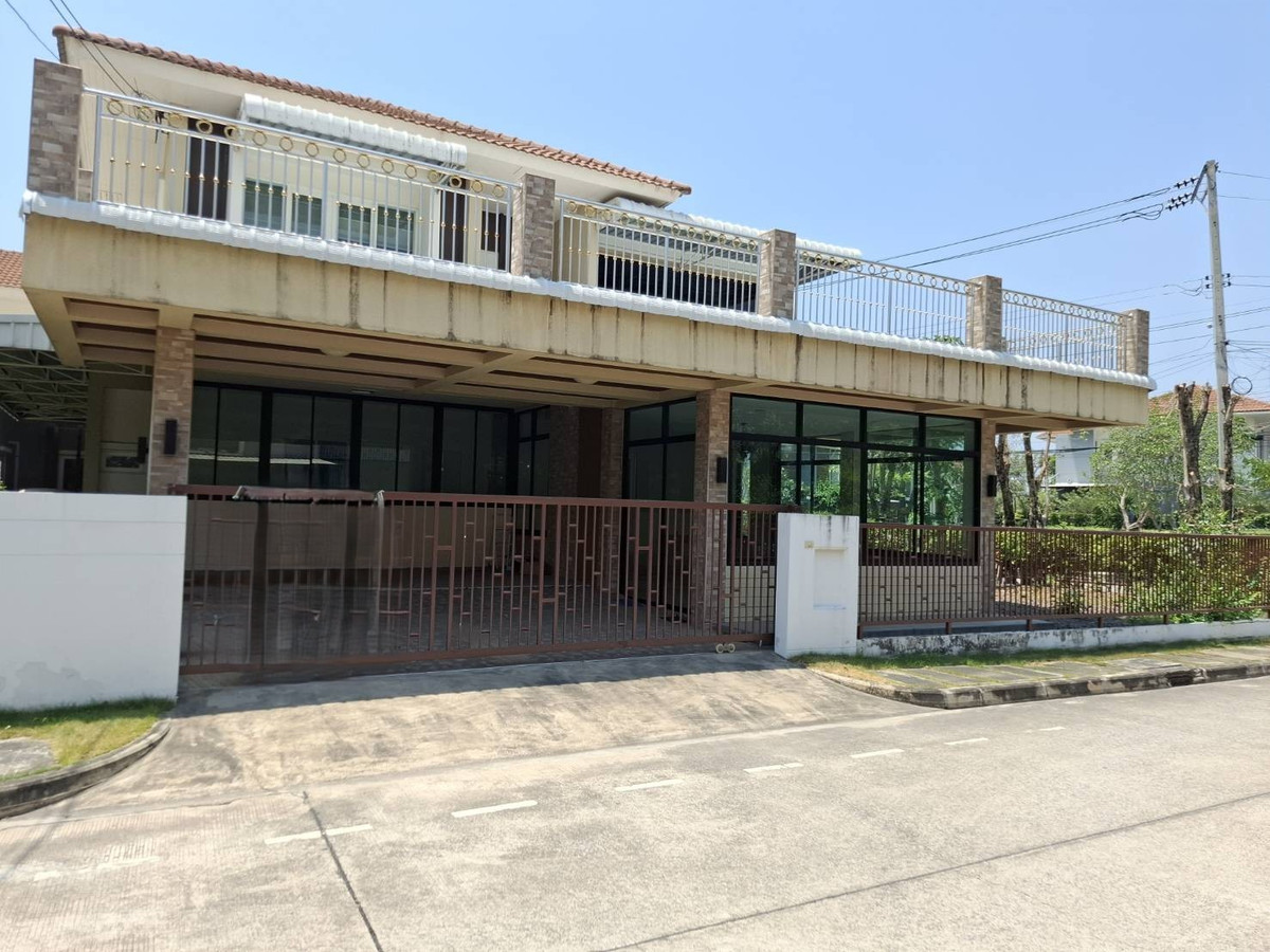 Selling at the best price, Burasiri Tha Kham, Rama 2, near Rama 2 Road, new house, never lived in. Selling at a heavy loss of 3.5 million, 4 bedrooms, 4 bathrooms, on land 86.5 sq m. Quick response 064-974-2441 Selling at the best price, Burasiri Tha Kham, Rama 2, near Rama 2 Road, new house, never lived in. Selling at a heavy loss of 3.5 million, 4 bedrooms, 4 bathrooms, on land 86.5 sq m. Quick response 064-974-2441