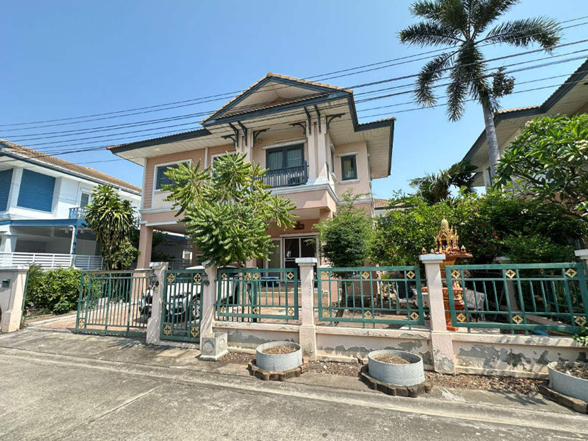 Single house, Baan Fah Green Park, Pracha Uthit RARE ITEM! Beautiful house number 555/33 has arrived.