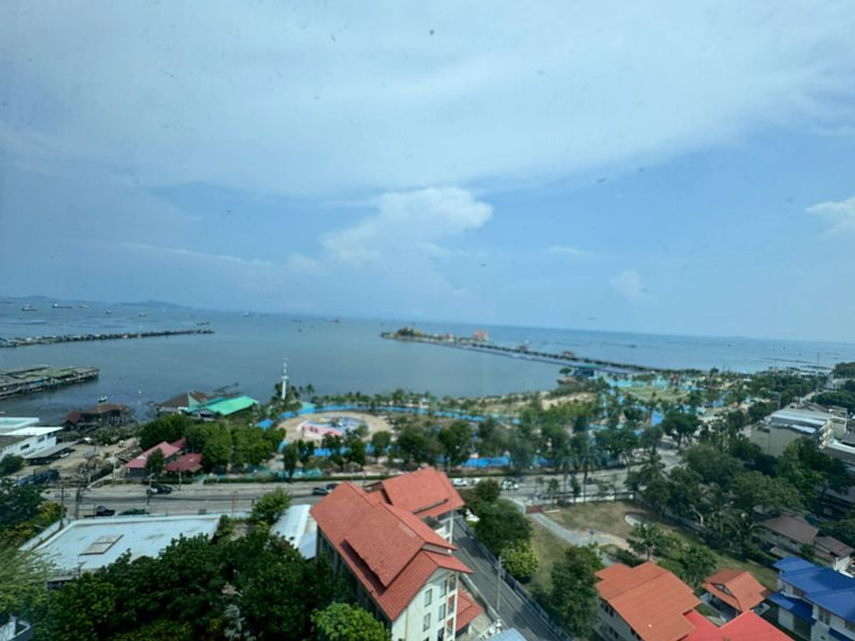 Ladda Condo View Sriracha: Koh Loi view, fully furnished rooms, near Robinson Department Store. Ladda Condo View Sriracha: Koh Loi view, fully furnished rooms, near Robinson Department Store.