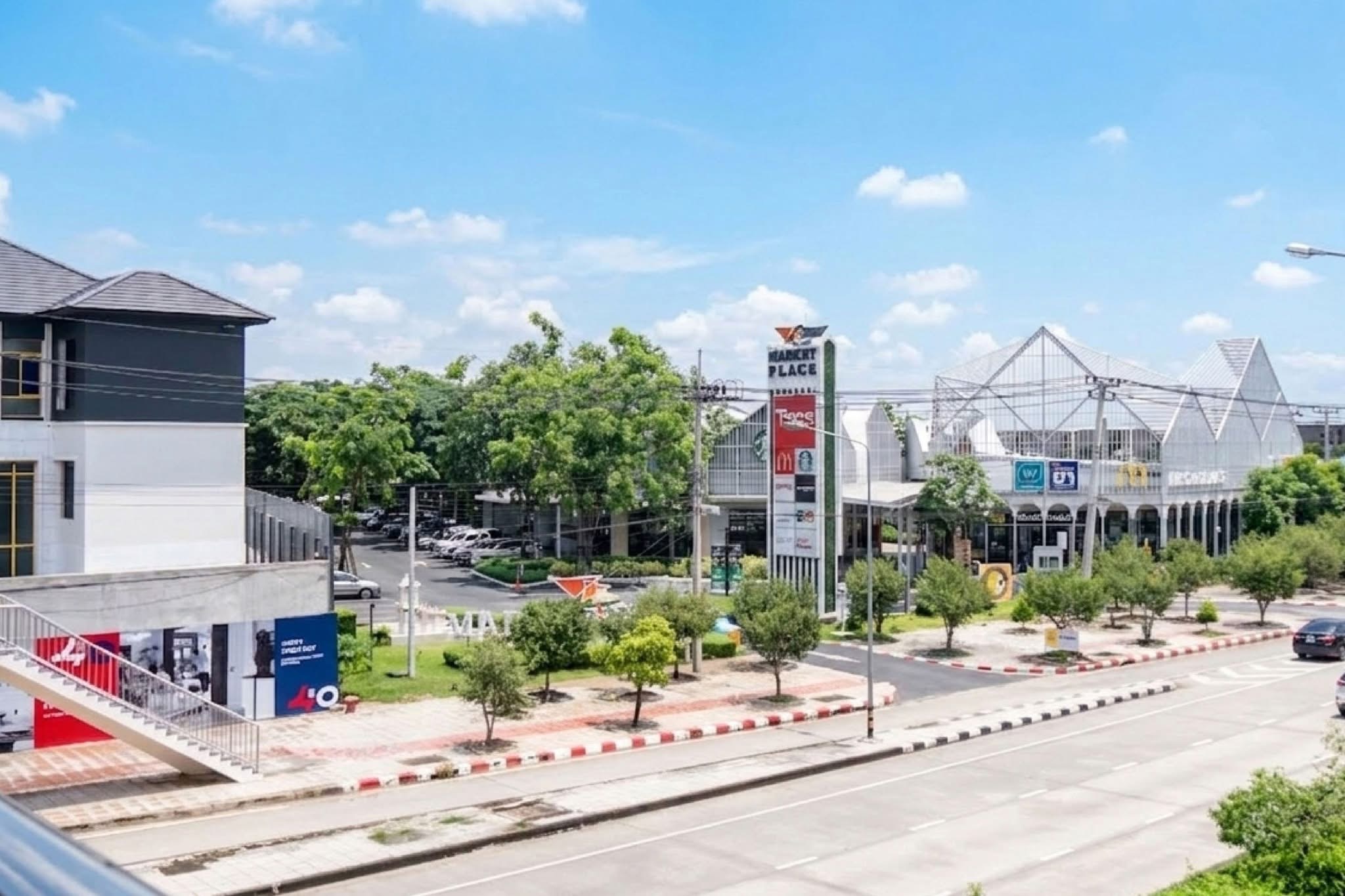 ที่ดินใหญ่ เดินทางสะดวก หน้ากว้าง น้ำไม่ท่วม รถไม่ติด ใกล้มหาวิทยาลัย โรงพยาบาล โรงเรียนนานาชาติเพียง 1 กิโลเมตร สนามบิน กรุงเทพกรีพาตัดใหม่ จุดขึ้นลงทางด่วนสายใหม่  – รูปที่ 4