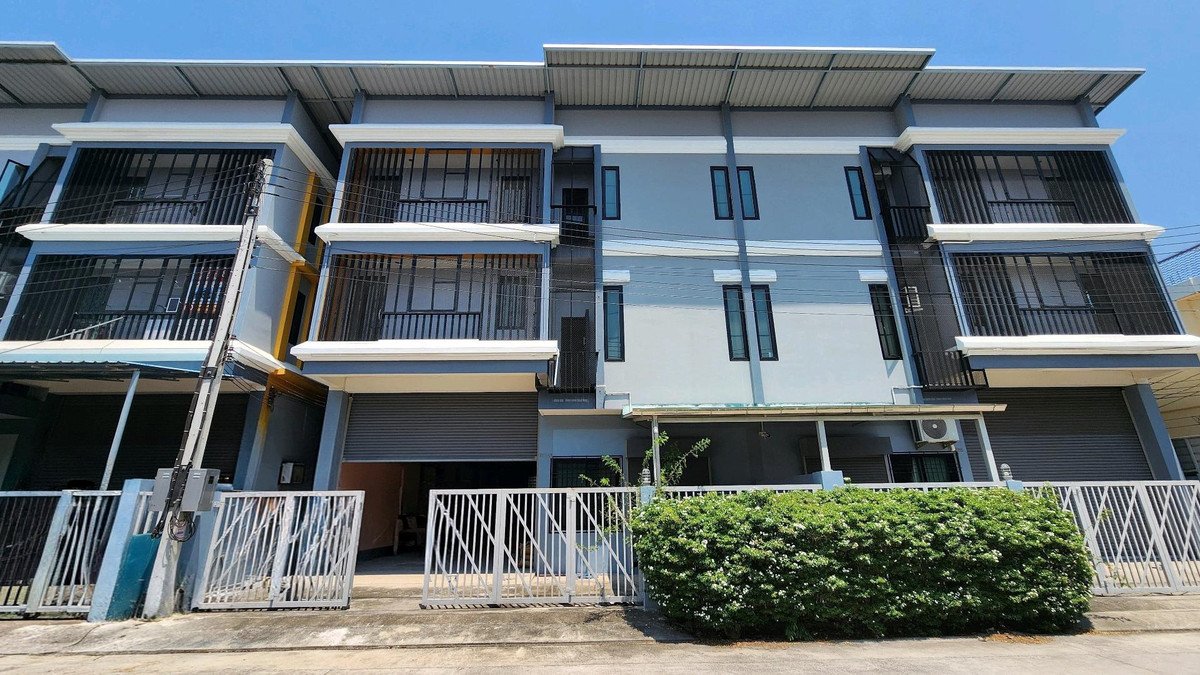 For sale/rent, warehouse with home office, 3 floors, 96.5 sq m, Sam Phran, Nakhon Pathom, newly built. For sale/rent, warehouse with home office, 3 floors, 96.5 sq m, Sam Phran, Nakhon Pathom, newly built.
