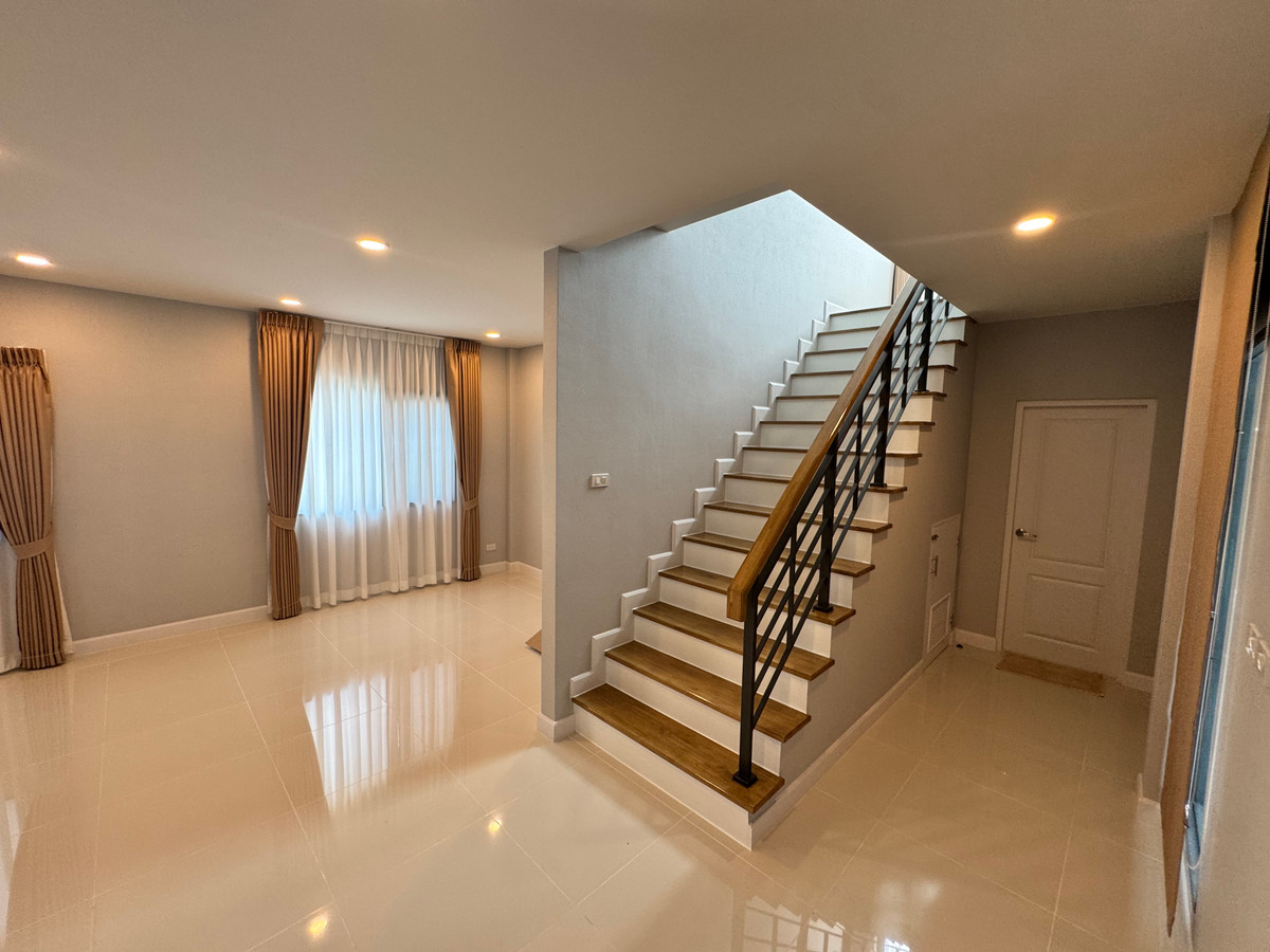 [] 🏡 ให้เช่า บ้านใหม่ Centro วิภาวดี โซนหน้าโครงการ ใกล้ Clubhouse-สระว่ายน้ำ  – รูปที่ 4