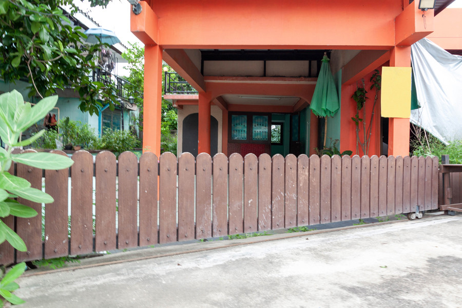 ให้เช่าทาวเฮาส์ 2 ชั้น รามคำแหง 174 ()