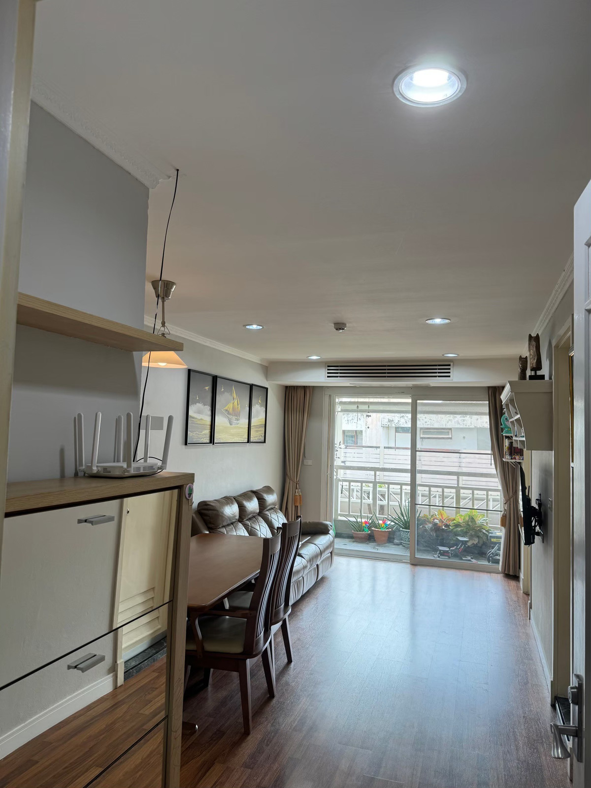 Fully renovated 1 bedroom apartment located in private residence with lush garden – รูปที่ 3