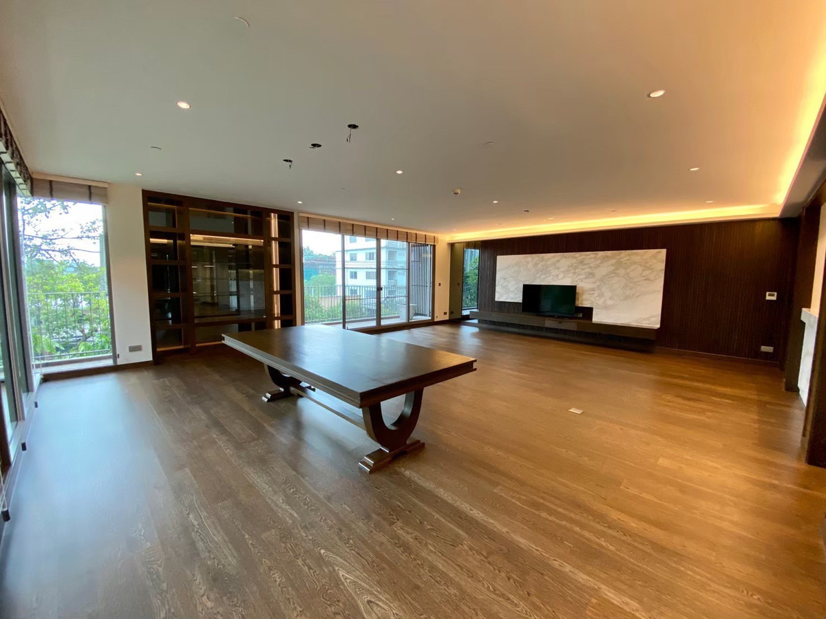 ✨ Supreme Legend –✨ Large room, 3 bedrooms and more than 300 sq m of usable space. ✨ Supreme Legend –✨ Large room, 3 bedrooms and more than 300 sq m of usable space.