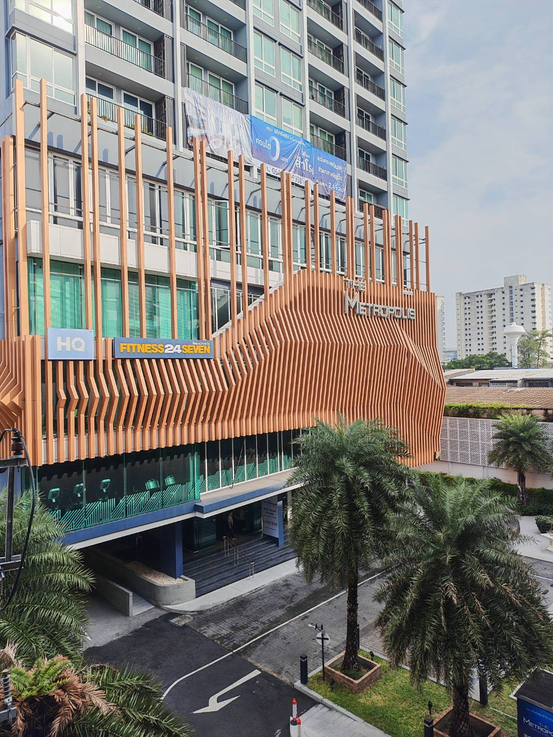 Condo for rent, good location next to BTS Samrong. Condo for rent, good location next to BTS Samrong.