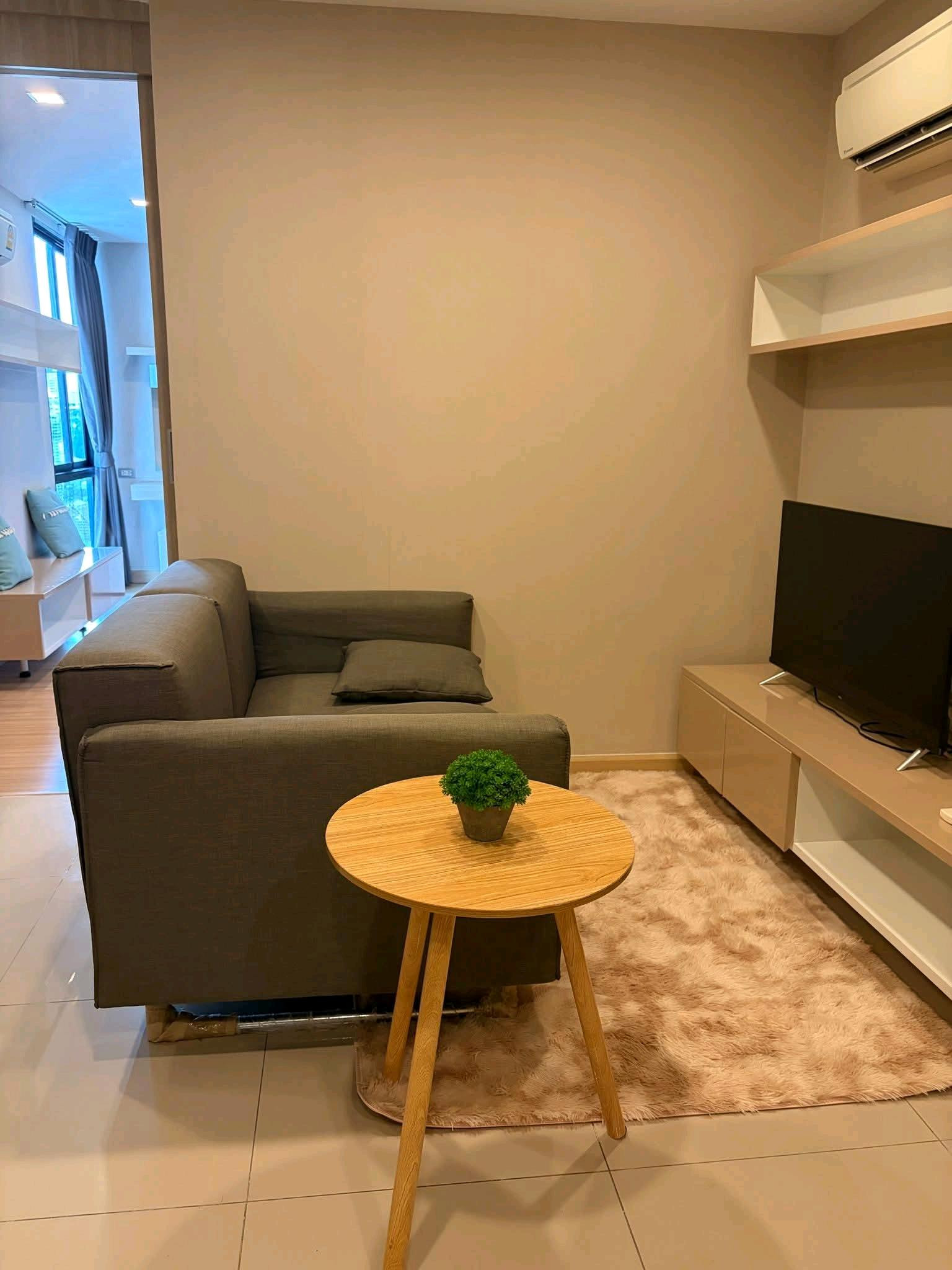 ✨ ตกแต่ง Built-in ทั้งห้อง พร้อมเฟอร์นิเจอร์และเครื่องใช้ไฟฟ้าครบ ห้องใหญ่ พร้อมเข้าอยู่! ✨ – รูปที่ 4