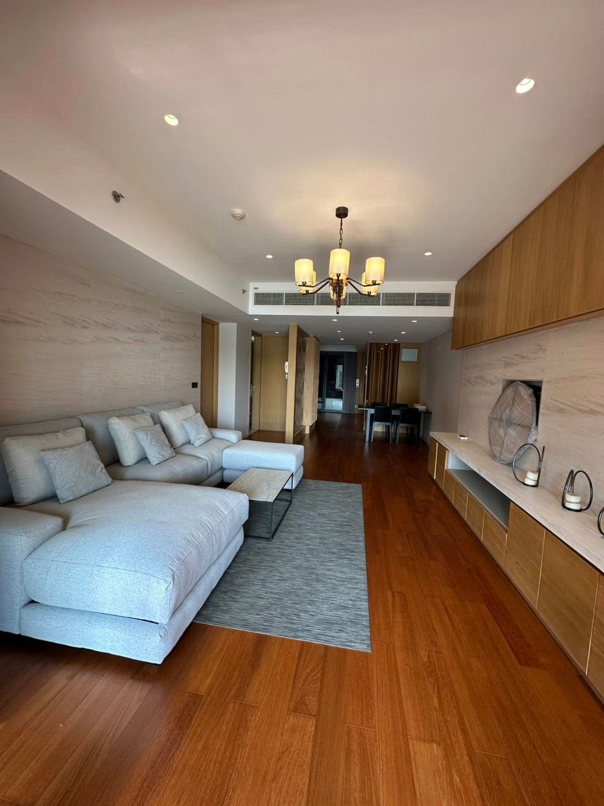 The Pano Riverfront Renovated Unit with River View The Pano Riverfront Renovated Unit with River View