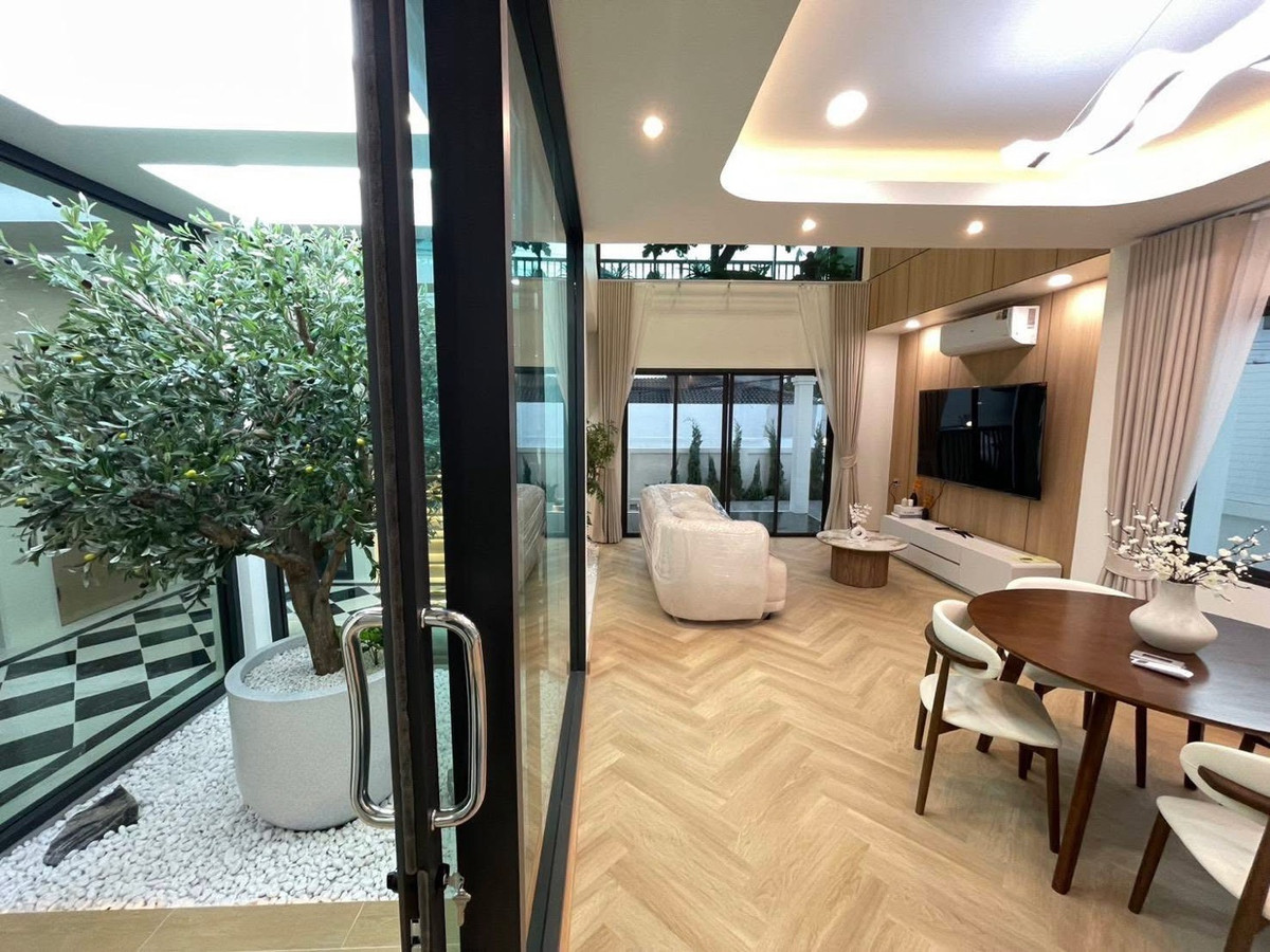 Single house for sale, very beautiful corner house 📍Double Volume 6 meters / 3 bedrooms, 3 bathrooms, 6 parking spaces / 66 sq m / 9.85 MB Single house for sale, very beautiful corner house 📍Double Volume 6 meters / 3 bedrooms, 3 bathrooms, 6 parking spaces / 66 sq m / 9.85 MB