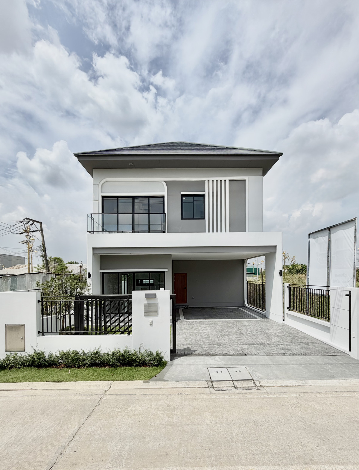 🔥Newly built 2-story detached house, 4 bedrooms, near Suvarnabhumi | De Chateau On Nut-Lat Krabang, price less than 7 million. 🔥Newly built 2-story detached house, 4 bedrooms, near Suvarnabhumi | De Chateau On Nut-Lat Krabang, price less than 7 million.