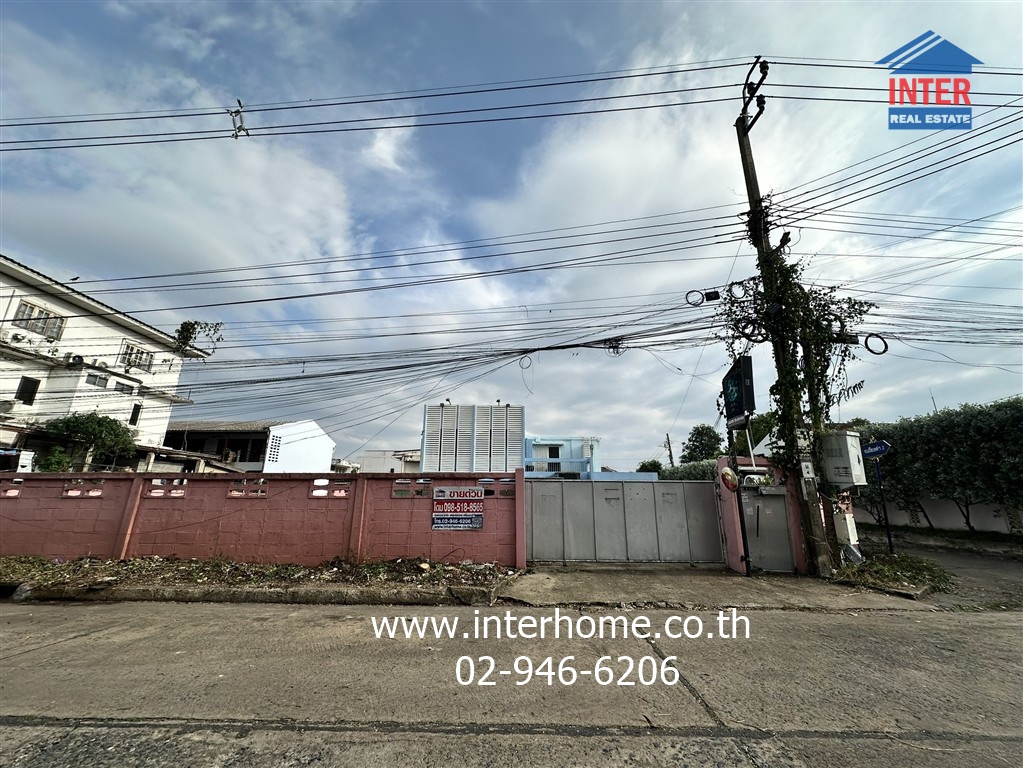 ที่ดิน + บ้านเดี่ยว 2 ชั้น 199 ตร.ว. หมู่บ้านเมืองทองนิเวศน์ 1 ซอยแจ้งวัฒนะ14 ถนนแจ้งวัฒนะ ถนนแจ้งวัฒนะ14 เขตบางเขน กรุงเทพมหานคร ที่ดิน + บ้านเดี่ยว 2 ชั้น 199 ตร.ว. หมู่บ้านเมืองทองนิเวศน์ 1 ซอยแจ้งวัฒนะ14 ถนนแจ้งวัฒนะ ถนนแจ้งวัฒนะ14 เขตบางเขน กรุงเทพมหานคร