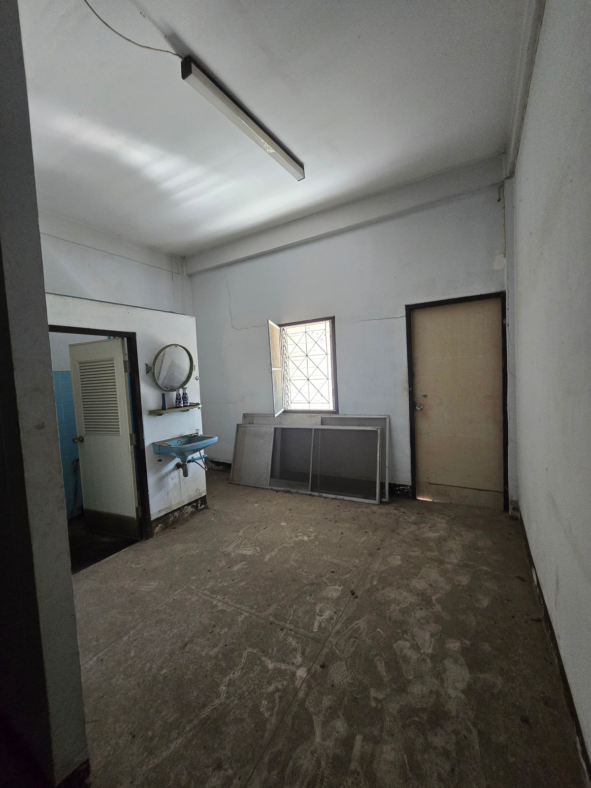Cheapest in this area! 2-story townhome for sale  – รูปที่ 4