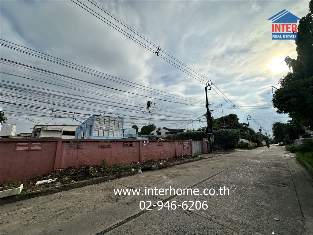 ที่ดิน + บ้านเดี่ยว 2 ชั้น 199 ตร.ว. หมู่บ้านเมืองทองนิเวศน์ 1 ซอยแจ้งวัฒนะ14 ถนนแจ้งวัฒนะ ถนนแจ้งวัฒนะ14 เขตบางเขน กรุงเทพมหานคร – รูปที่ 2