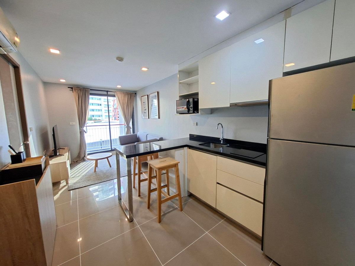 Condo for rent, Mirage Sukhumvit 27!

Type: 1 bed - 1 bathroom
Size: 35.75sq m.
Floor : 6th.
 – รูปที่ 3