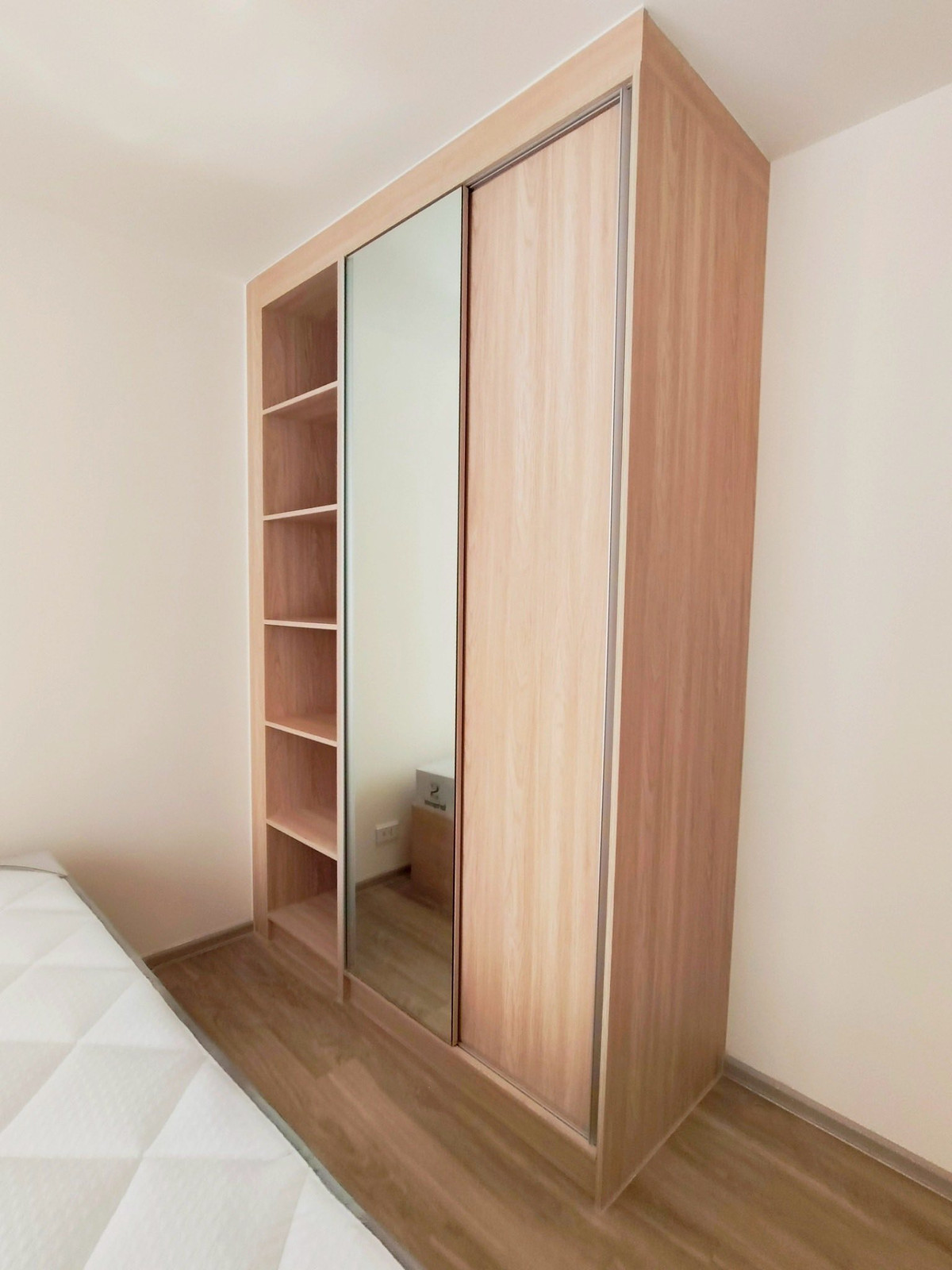 For Rent : 𝐁𝐞𝐚𝐭 𝐒𝐮𝐤𝐡𝐮𝐦𝐯𝐢𝐭 𝟗𝟑 2ห้องนอน 1ห้องน้ำ ห้องสวย เฟอร์นิเจอร์ครบ พร้อมเข้าอยู่ – รูปที่ 3