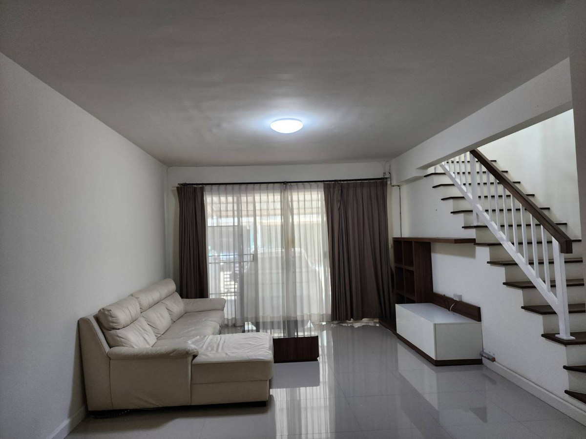 [] ขายด่วน! ทาวน์โฮม 3 ชั้น Town Avenue กรุงเทพกรีฑา 7 — ต่ำกว่า 4 ล้าน 🏠 – รูปที่ 2