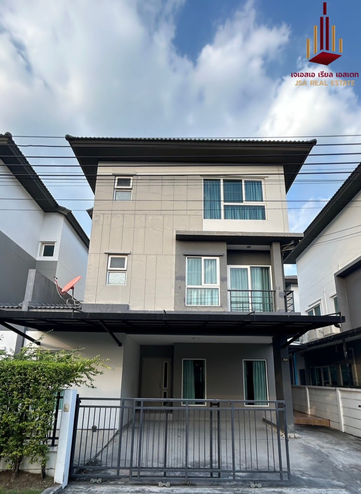 ✨ For Sale: Baan Klang Muang Suanluang ✨ 💰 Only 7,600,000 THB ✨ For Sale: Baan Klang Muang Suanluang ✨ 💰 Only 7,600,000 THB