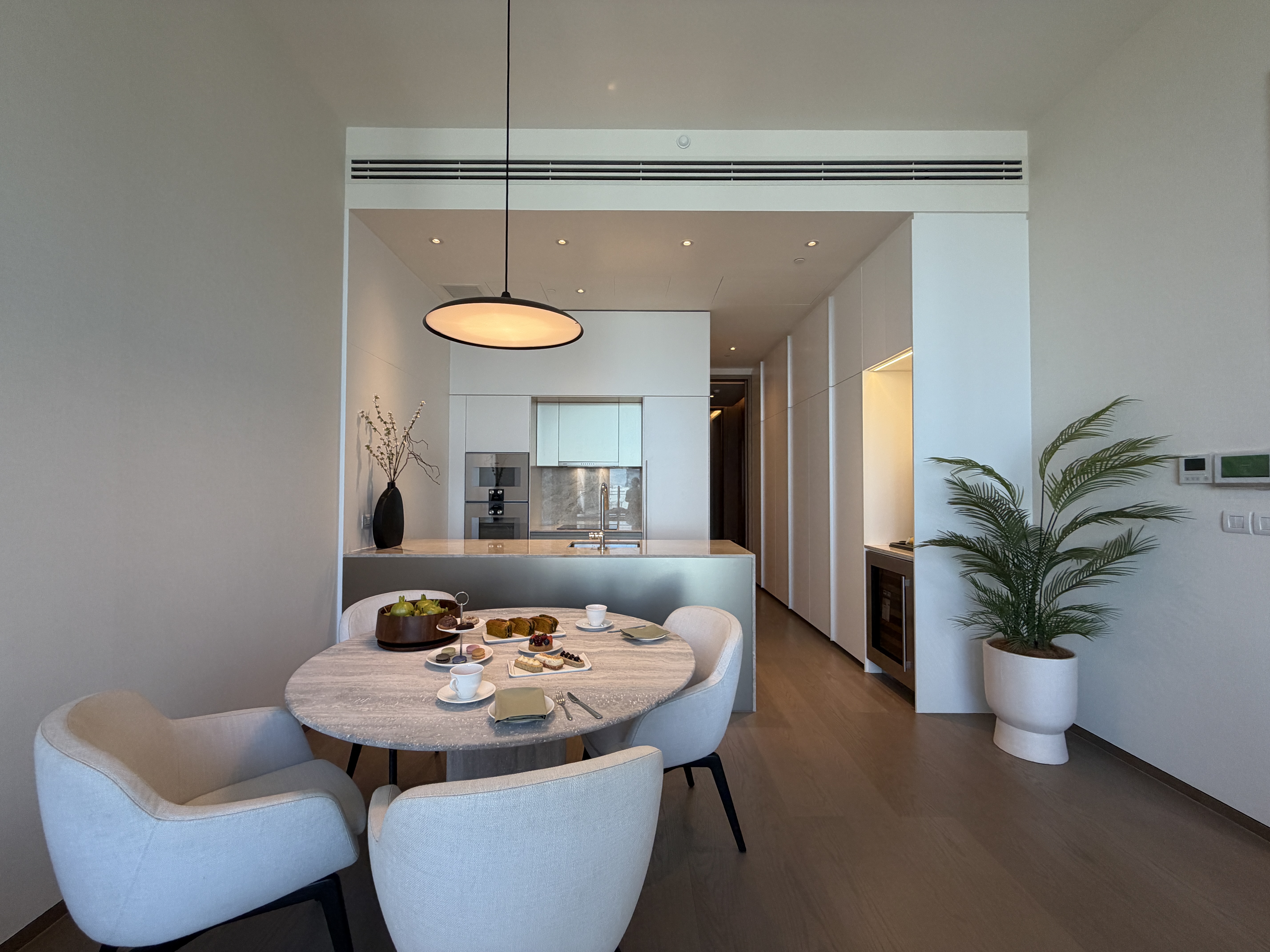 SCOPE Langsuan High-Floor 1BR, Ready to Move In, Fully Furnished by Chanintr SCOPE Langsuan High-Floor 1BR, Ready to Move In, Fully Furnished by Chanintr
