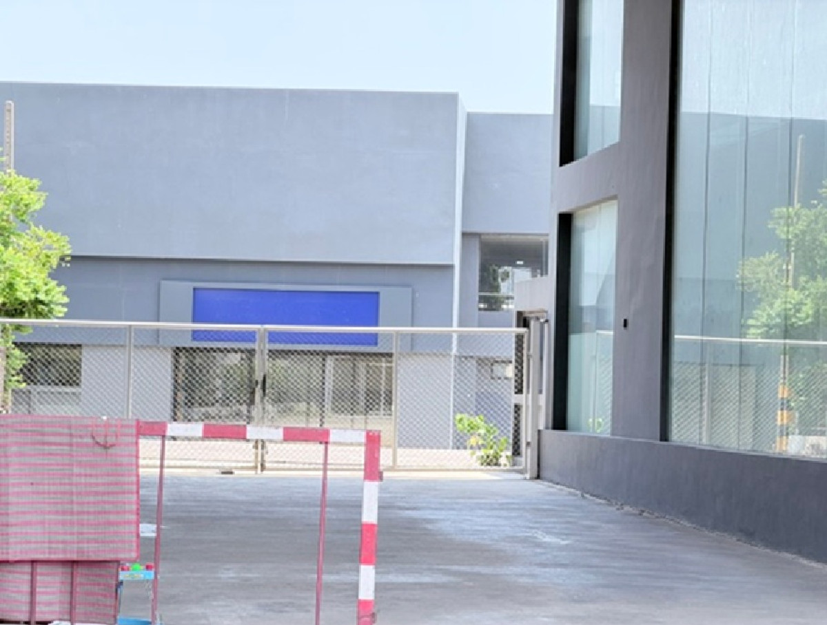 For Rent ให้เช่า โชว์รูม พร้อม Office พร้อมพื้นที่ซ่อมบำรุง ห้องพ่นสี / โชว์รูม ขนาดใหญ่ / บนที่ดิน 8 ไร่ / พื้นที่ใช้สอยรวม 9,352 ตารางเมตร / ทำเล ริมถนนสุขสวัสดิ์ (ติดถนนใหญ่) / ผังสีม่วง / เหมาะหลากหลายธุรกิจ – รูปที่ 2