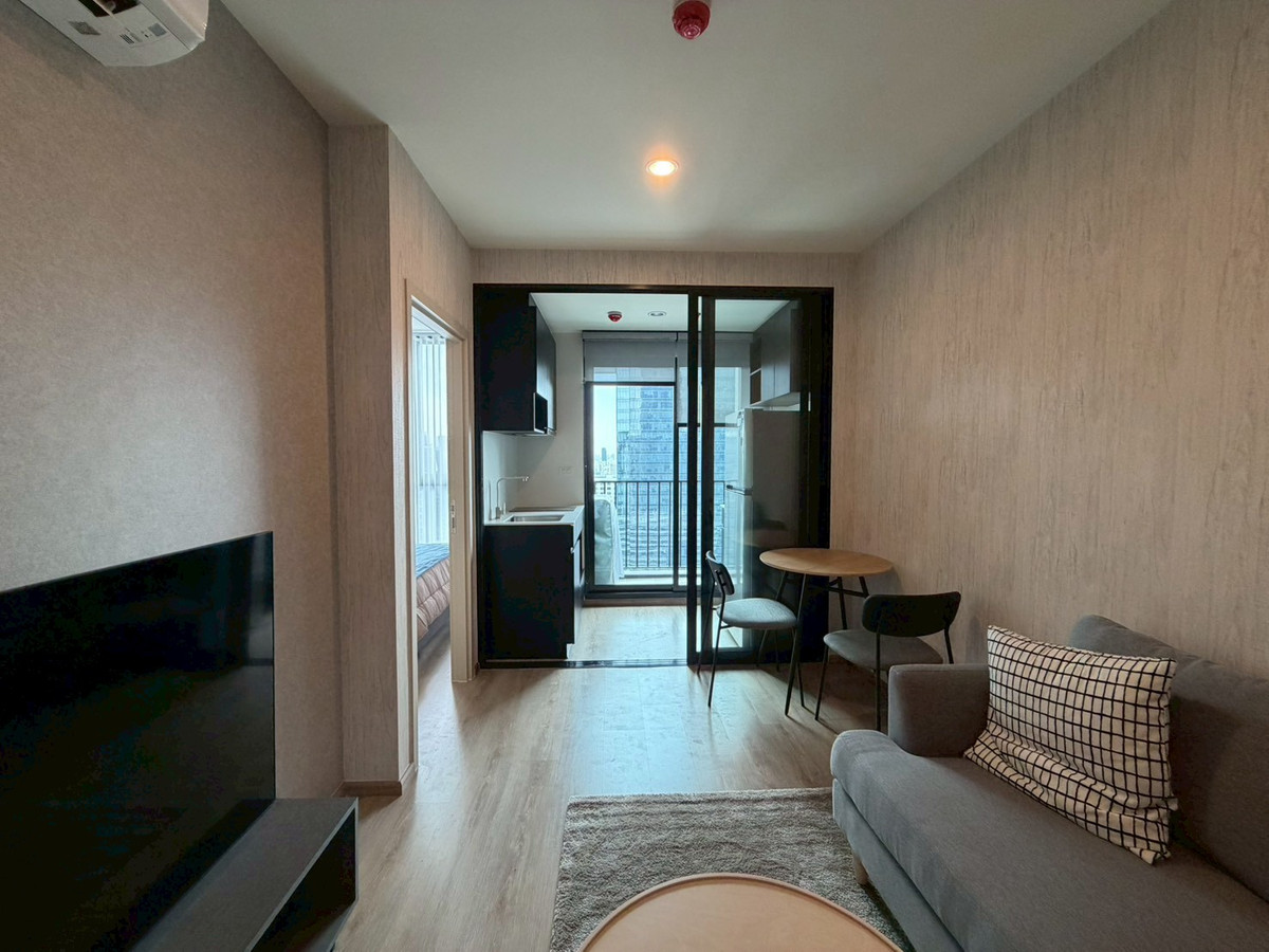 🌳 ให้เช่า Nue District R9 ขนาด 31 ตรม. 1 นอน แต่งสวยพร้อมอยู่ สนใจนัดดูห้องที่  0955498236