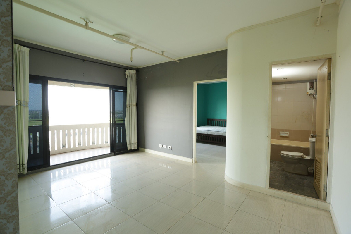 🔥Large room condo for sale Nontree Park Ville Nontree Park Ville Spacious space, open view, good wind 📍 Close to Rangsit University and Khu Khot BTS. 🔥Large room condo for sale Nontree Park Ville Nontree Park Ville Spacious space, open view, good wind 📍 Close to Rangsit University and Khu Khot BTS.