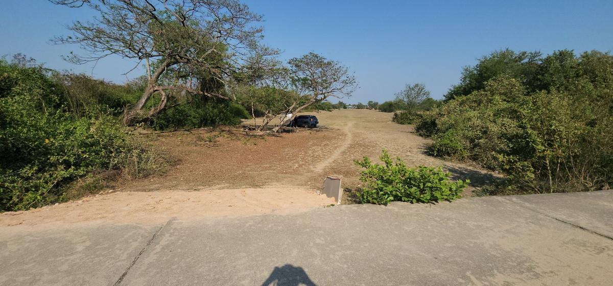 🌿 Land for sale in Phetchaburi, good location, good price 🌿 Area 25 rai 3 ngan 30 sq m 💰 Price only 12,910,000 baht (500,000 baht per rai) – รูปที่ 2