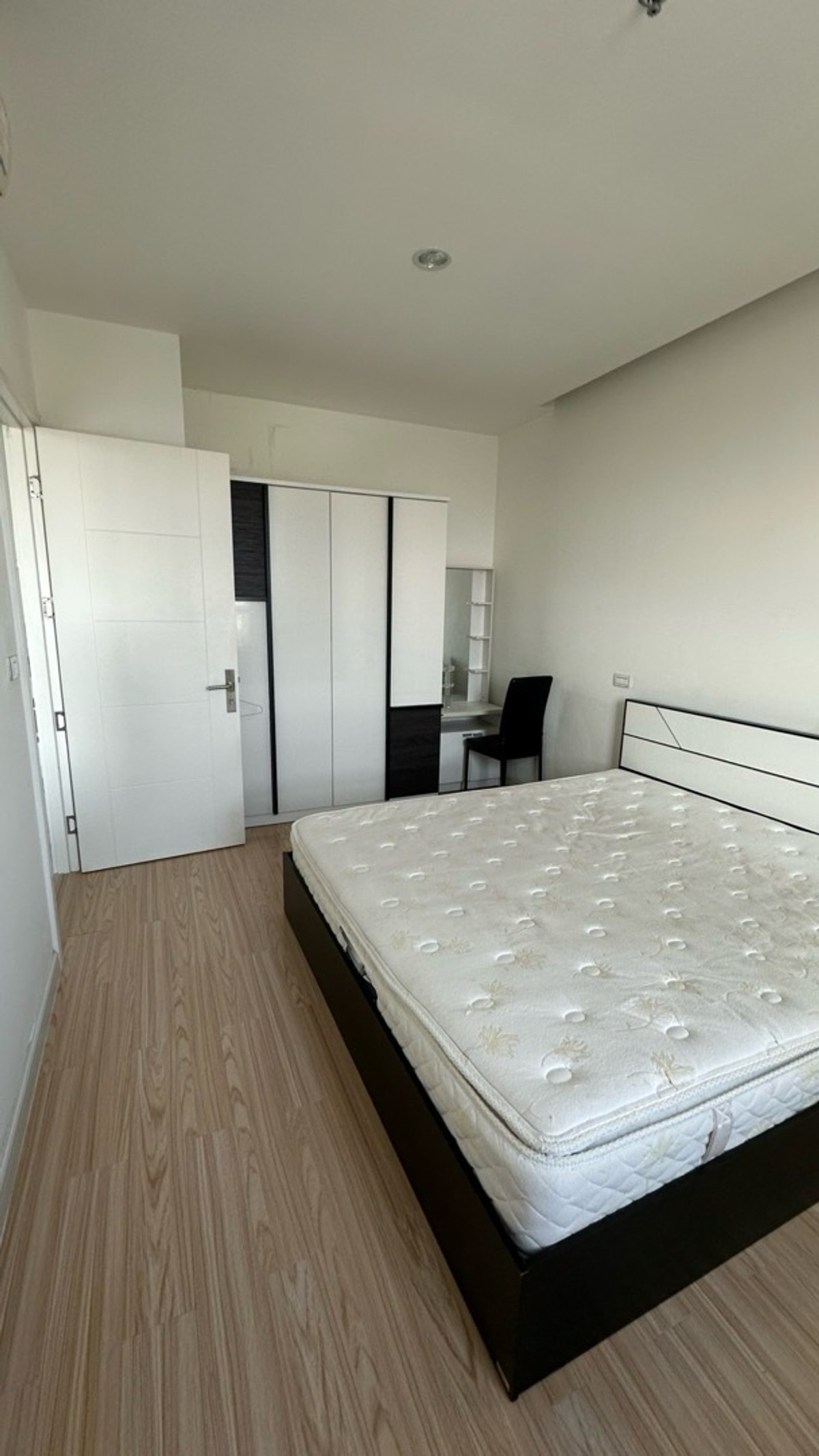 For rent, TC Green rama 9 (TC Green Rama 9), 1 bedroom, 1 bathroom, 40 sq m., Building D, 15th floor, beautiful city view, complete with furniture and appliances, 15,000 baht. For rent, TC Green rama 9 (TC Green Rama 9), 1 bedroom, 1 bathroom, 40 sq m., Building D, 15th floor, beautiful city view, complete with furniture and appliances, 15,000 baht.