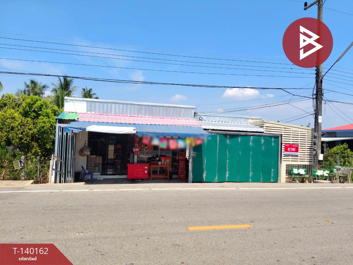 House for sale with land, area 1 rai 2 ngan 19 square wah, Phichai, Uttaradit. House for sale with land, area 1 rai 2 ngan 19 square wah, Phichai, Uttaradit.