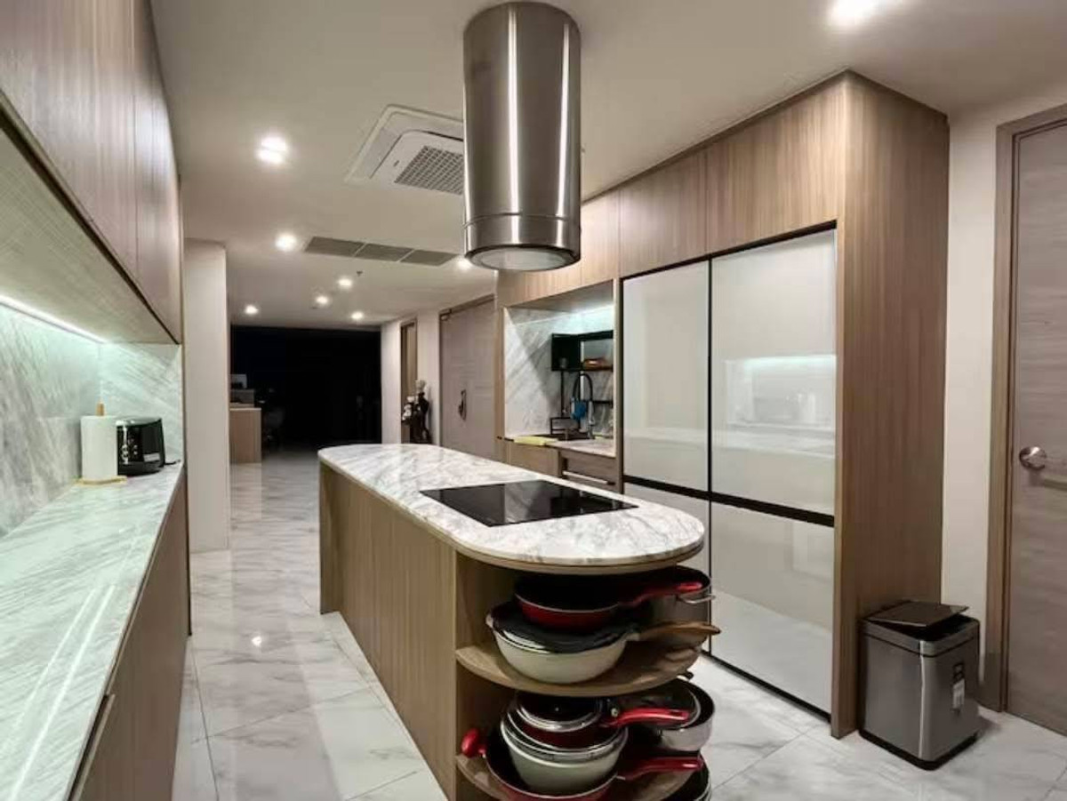For Sell 3 bed Supalai Riva Grande, area 283 sq.m., many rooms to choose from. For Sell 3 bed Supalai Riva Grande, area 283 sq.m., many rooms to choose from.