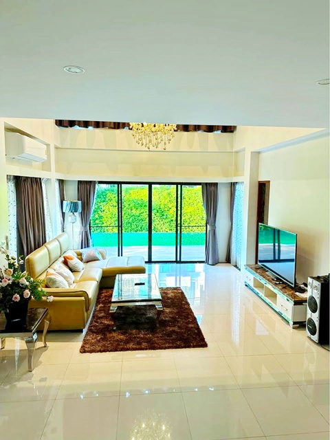 เฟอร์ครบ 6นอน 4ปีมีครั้ง กรุงเทพกรีฑา 800ม. พระราม9 Pool Villa สนามกอล์ฟ คฤหาสน์ 3ชั้น 6น้ำ ม.นานาชาติแสตมฟอร์ด 250ม. 200ตร.วา. 650ตร.ม. – รูปที่ 4