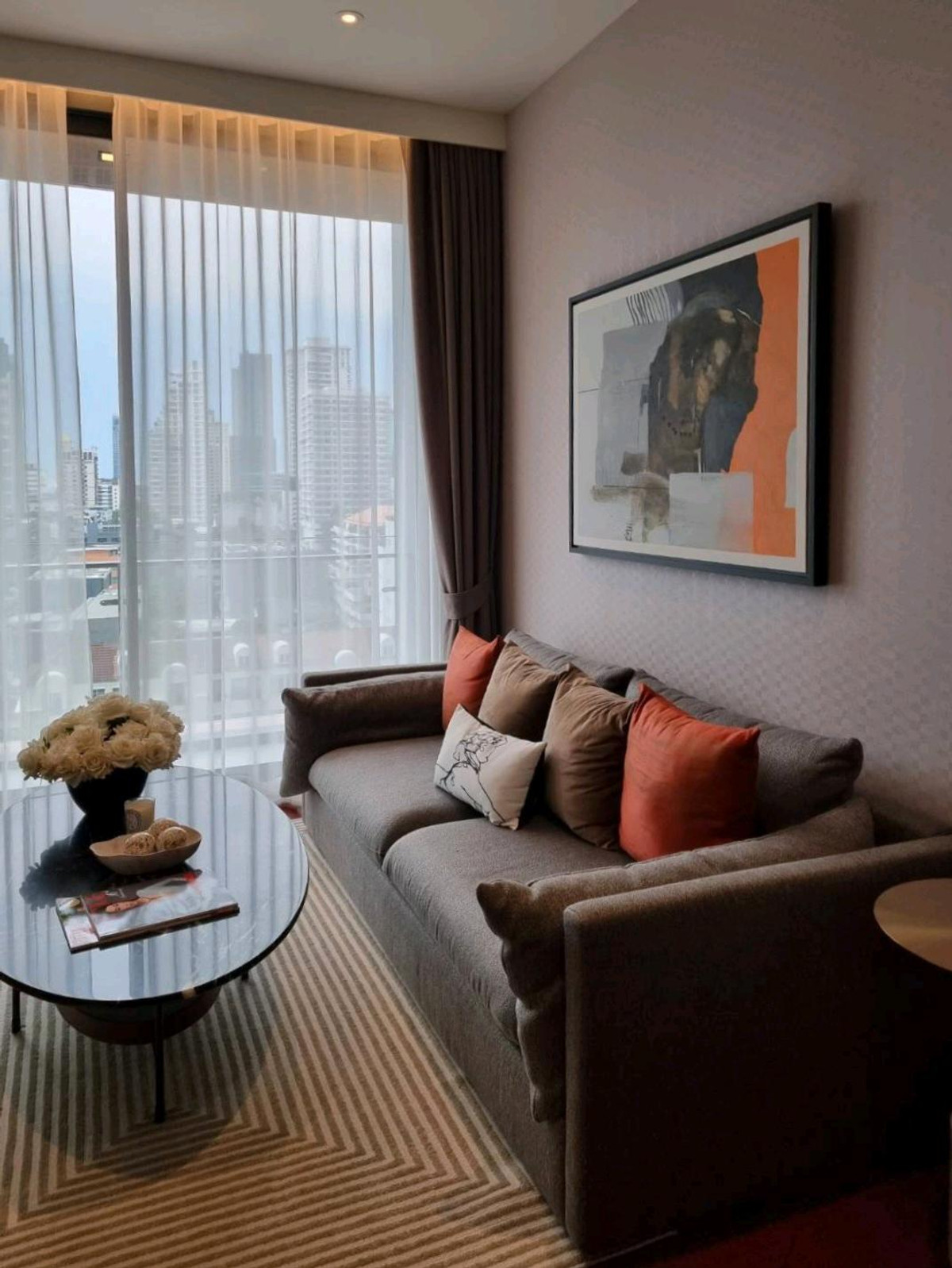 (New Listing!📌 รับฟังข้อเสนอ! 🌳) KHUN by YOO (1 ห้องนอน Design Branded Residences) #ห้องตัวอย่าง ขายพร้อมผู้เช่ารับรายได้ทันที!! #คอนโด #Sansiri  วิวโปร่งโล่ง พร้อมแต่งสวย Built-in และเฟอร์นิเจอร์วัสดุอย่างดีในสภาพพร้อมใช้งาน และเป็นบรรยากาศน่าอยู่สุดๆ) – รูปที่ 3