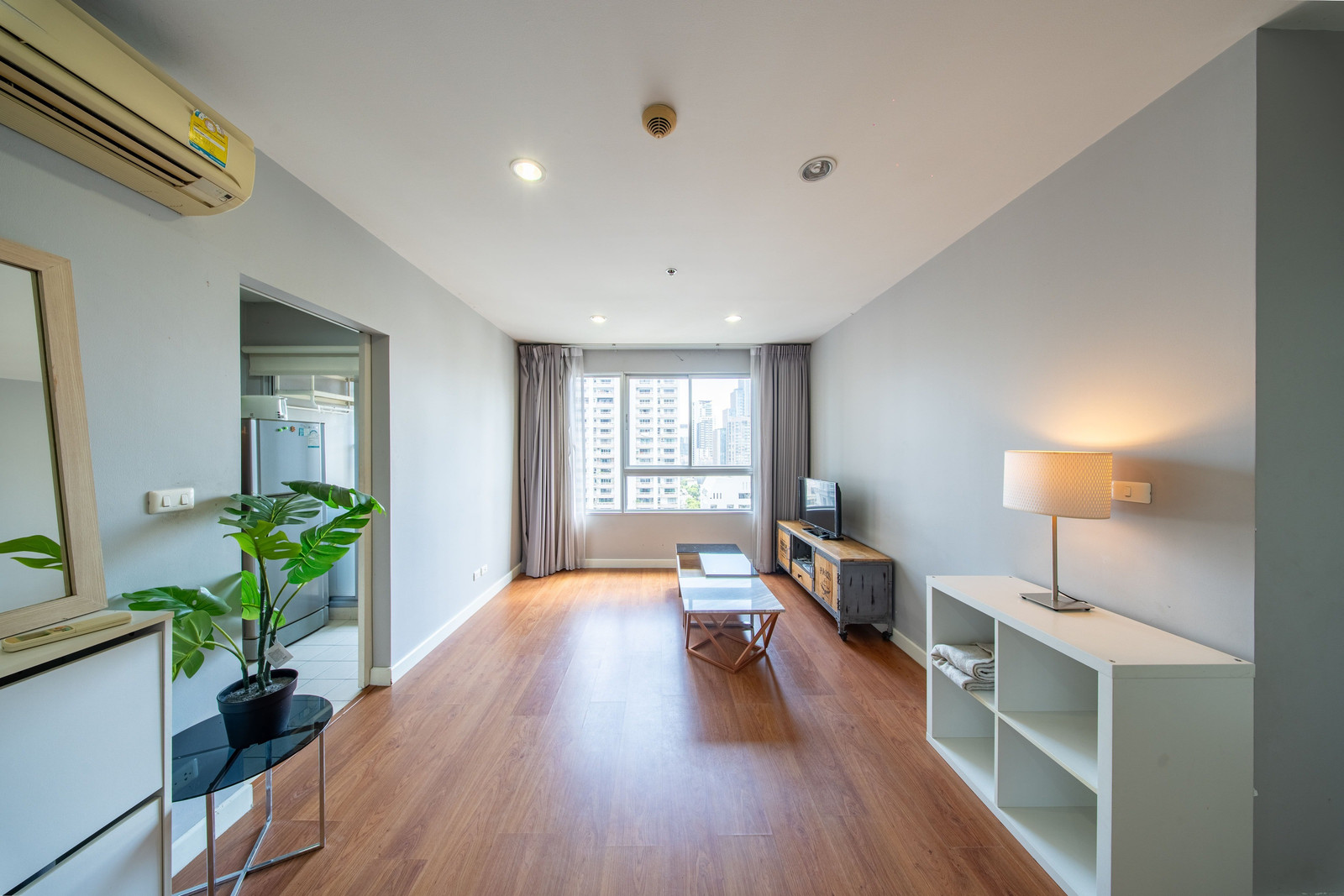 Condo One X สุขุมวิท ขาย ห้องกว้าง 52.24 ตรม. 1 นอน 1 น้ำ เฟอร์ให้ทุกอย่าง พร้อมอยู่@ 4,900,000 บาท Call 096-2615656 Condo One X for Sale 1bed1 bath 52.24 Sq,m Selling price 4,900,000 Baht call Nong 096-2615656 Ready to touring everyday ห้องกว้าง 5 Condo One X สุขุมวิท ขาย ห้องกว้าง 52.24 ตรม. 1 นอน 1 น้ำ เฟอร์ให้ทุกอย่าง พร้อมอยู่@ 4,900,000 บาท Call 096-2615656 Condo One X for Sale 1bed1 bath 52.24 Sq,m Selling price 4,900,000 Baht call Nong 096-2615656 Ready to touring everyday ห้องกว้าง 5