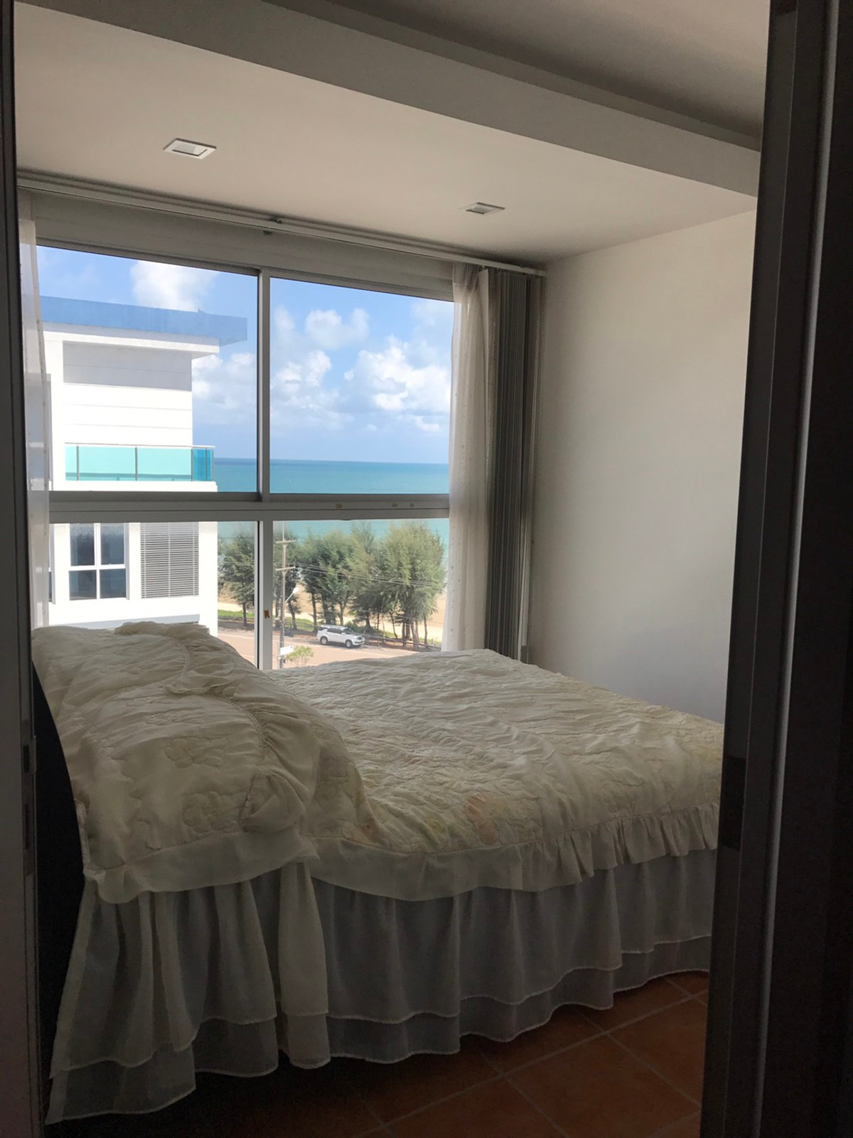 [Selling at cost][Exchanging for other properties] Seaview Condo 37 sq m. Avatara, Building A, Mae Phim Beach, Rayong.