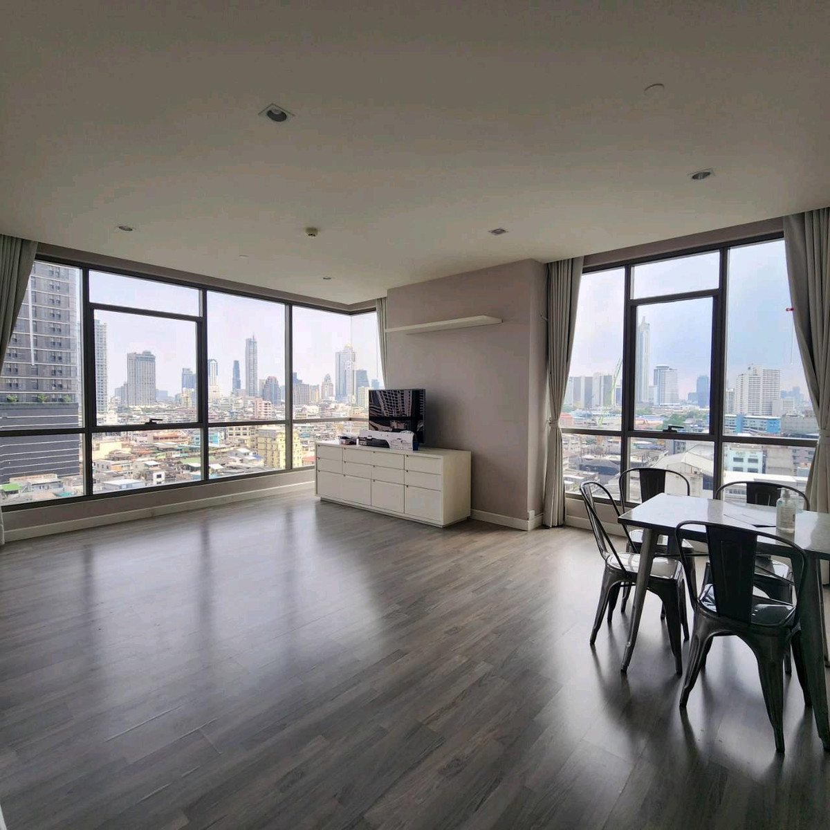 🔥 The Room Rama 4 ห้องใหญ่ ทำเลดี [Rented]