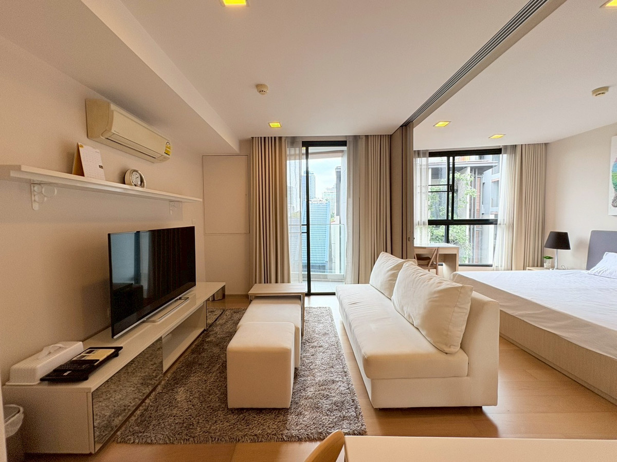 For rent Liv@49 room available for rent For rent Liv@49 room available for rent