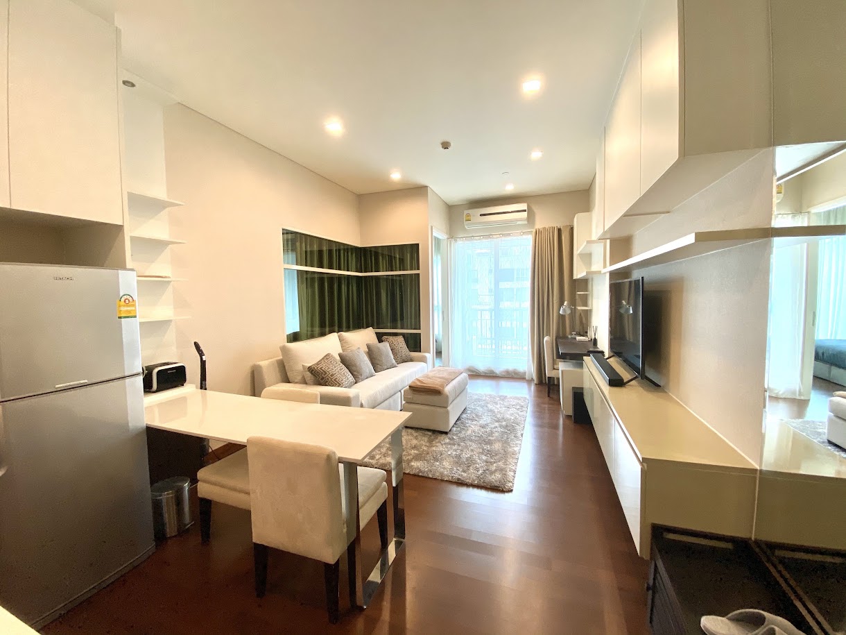 ขายด่วน คอนโดย่านทองหล่อ IVY Thonglor 1 ห้องนอน 1ห้องน้ำ 43ตรม ห้องสวย พร้อมอยู่ค่ะ เพดานสูง ห้องโปร่ง :: สอบถาม 089-857-8865 ขายด่วน คอนโดย่านทองหล่อ IVY Thonglor 1 ห้องนอน 1ห้องน้ำ 43ตรม ห้องสวย พร้อมอยู่ค่ะ เพดานสูง ห้องโปร่ง :: สอบถาม 089-857-8865