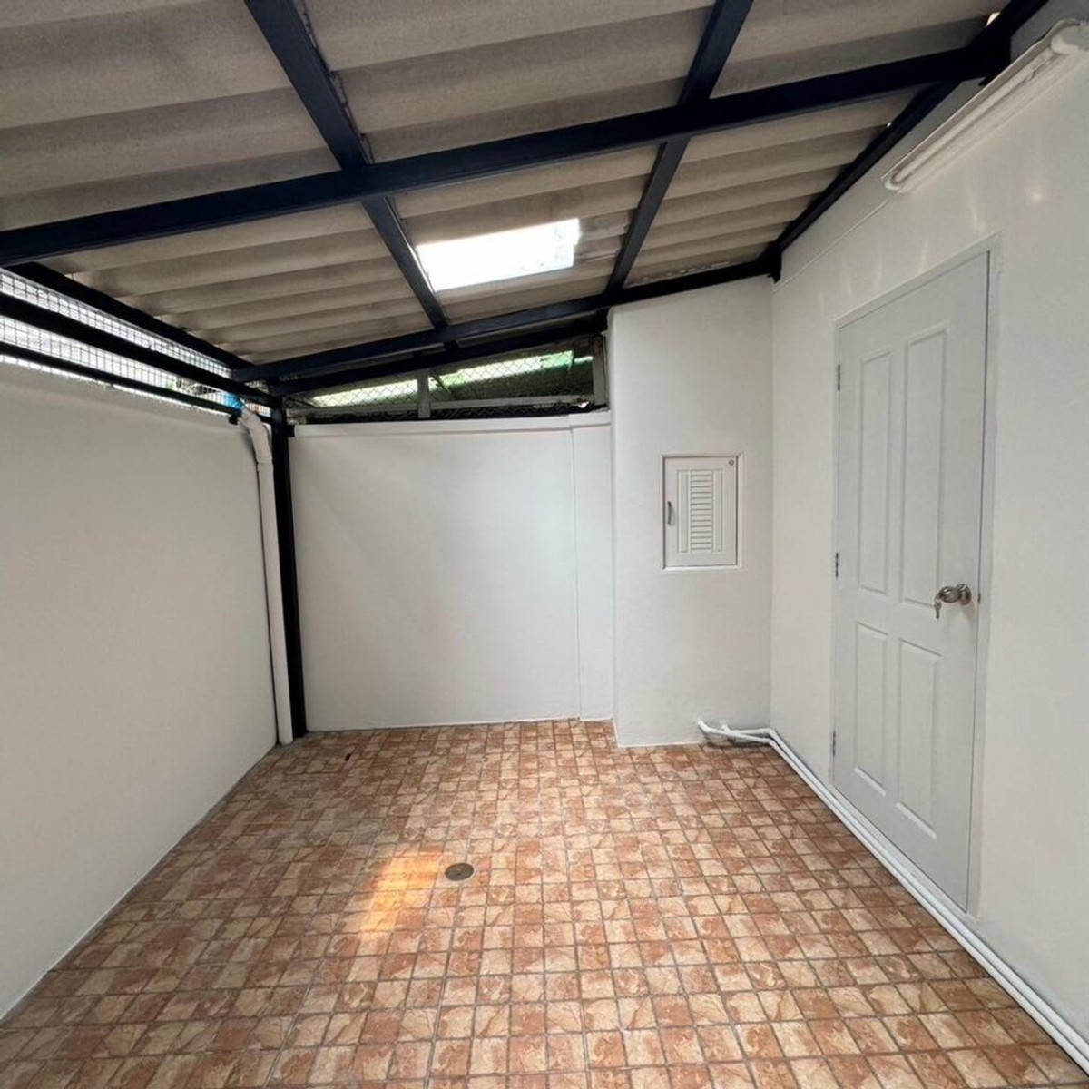 Commercial building for sale, 3.5 floors, 17 square meters, 3 bathrooms, Tulip Square project, next to Phetkasem Road, near Phutthamonthon Sai 4 Road, in the same area as Sena Kith Condo. – รูปที่ 4