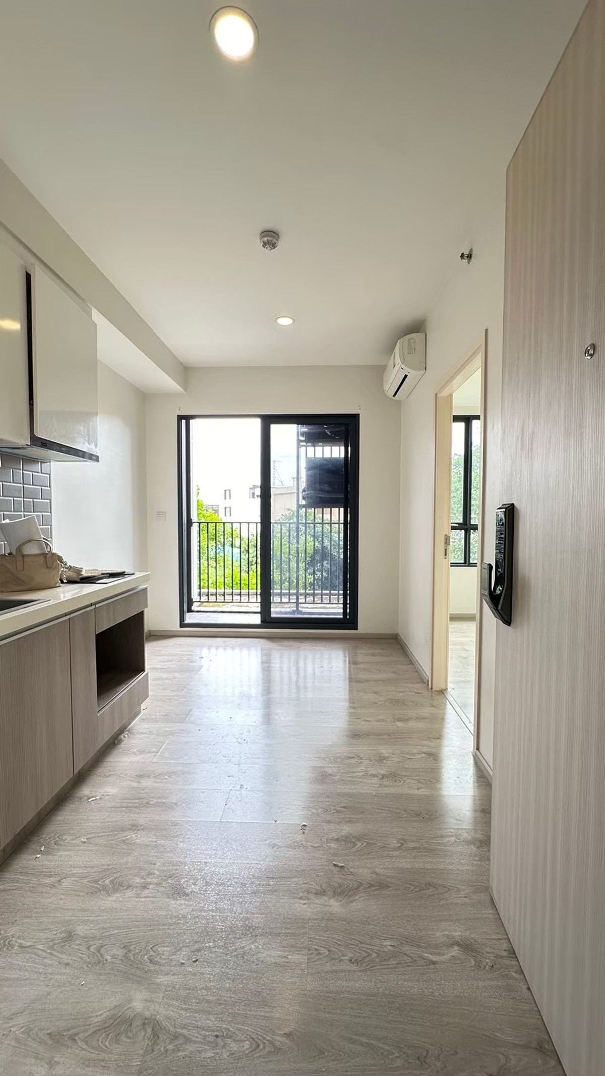 Condo for sale, The Tree Charan 30, next to Charansanitwong Road, near MRT Fai Chai, only 250 meters. Condo for sale, The Tree Charan 30, next to Charansanitwong Road, near MRT Fai Chai, only 250 meters.
