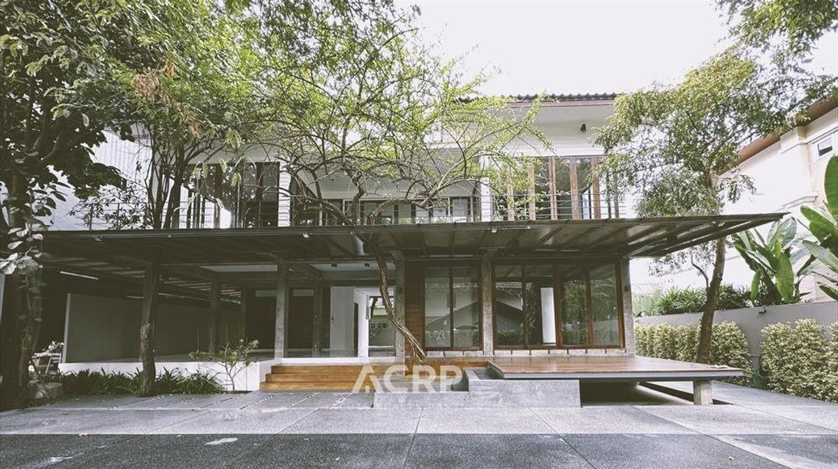 Office for Rent with 15 Parking Spaces at Ratchadapisek 32, with Company Registration Allowed. Office for Rent with 15 Parking Spaces at Ratchadapisek 32, with Company Registration Allowed.