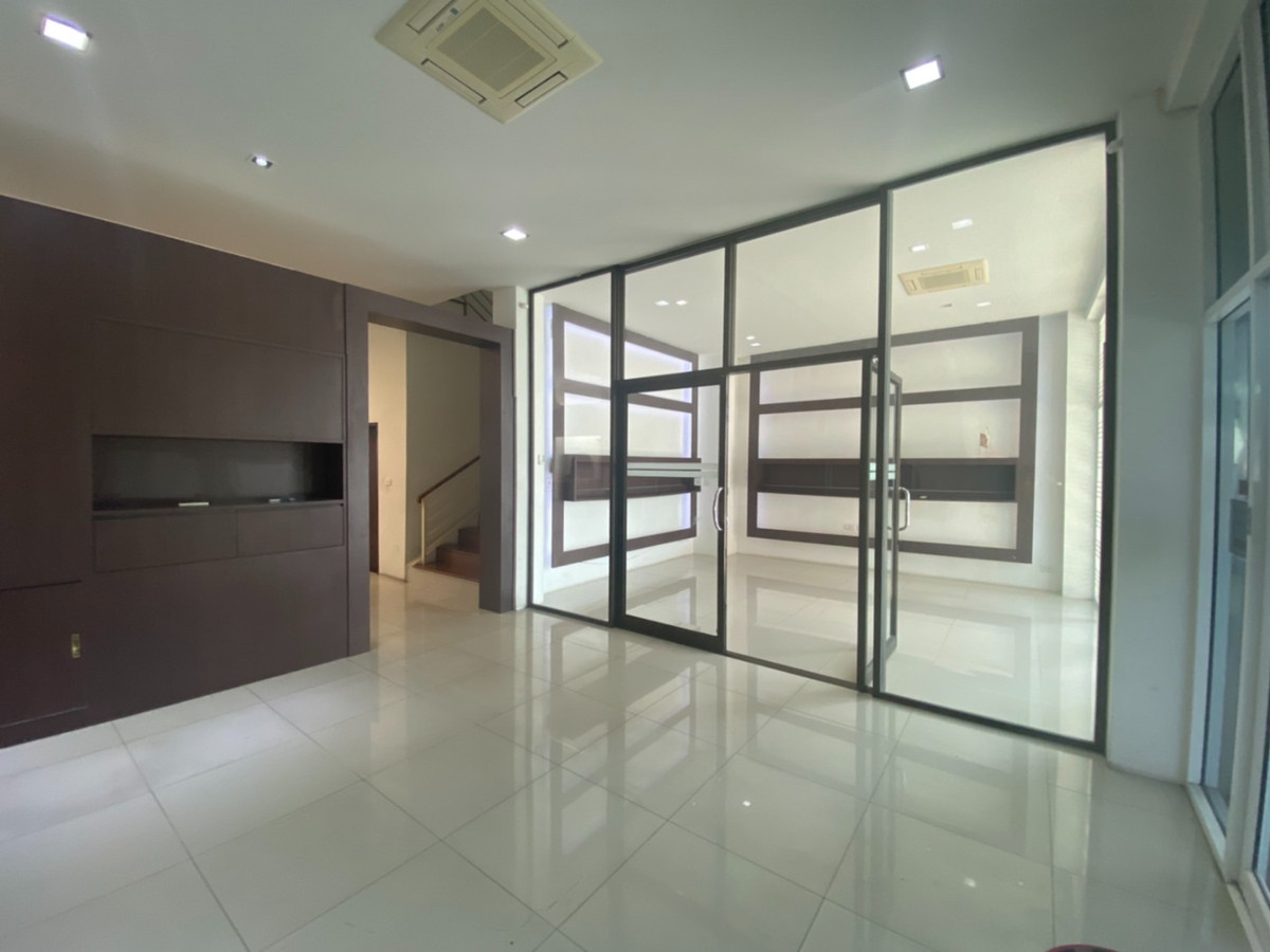 ขายทาวน์โฮม 3 ชั้น ซอยบางแวก 94 ภาษีเจริญ กรุงเทพมหานคร ( Unit No.14,16) – รูปที่ 4