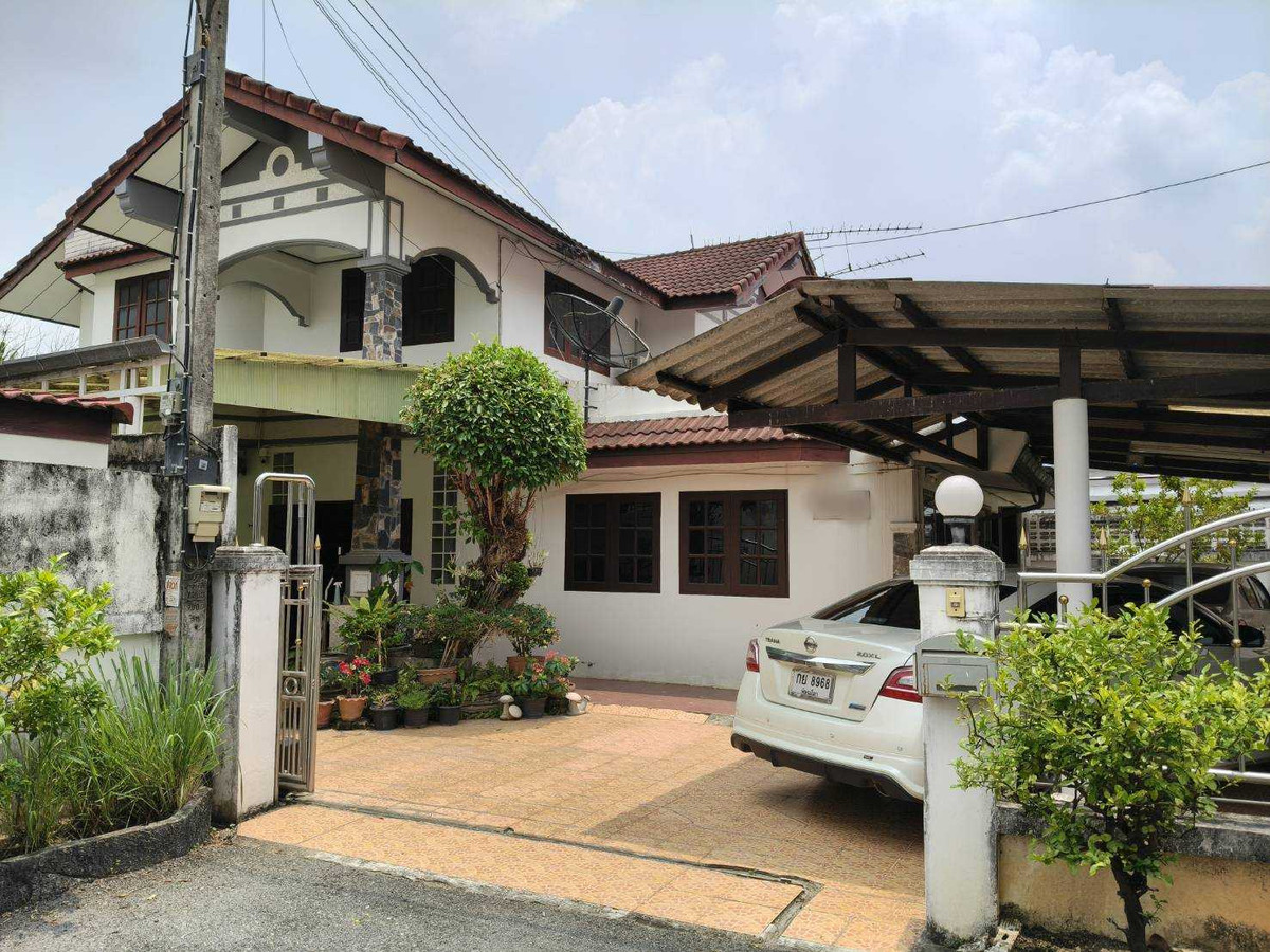 Large detached house, 4 bedrooms, good atmosphere, convenient to enter the city. Near Demonstration School Large detached house, 4 bedrooms, good atmosphere, convenient to enter the city. Near Demonstration School