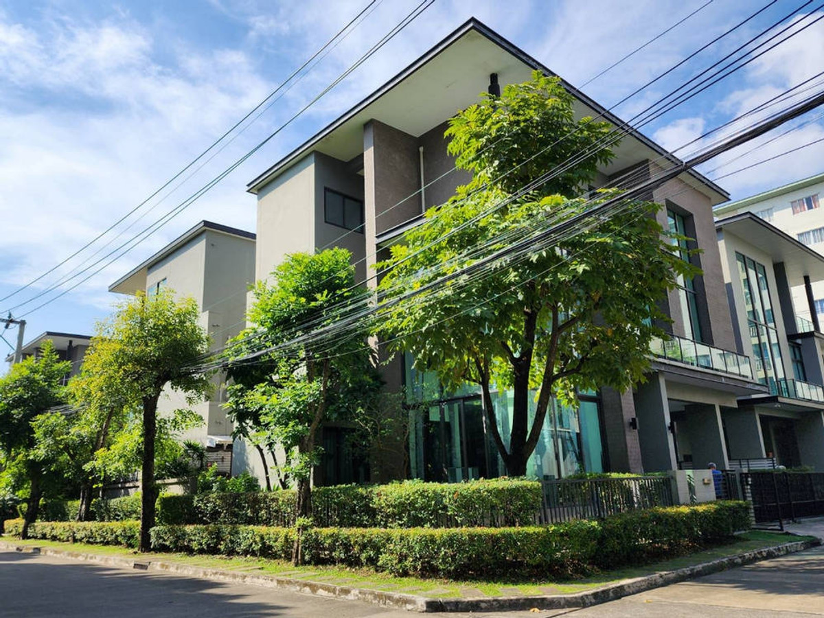 Modern Luxury Home 3 ชั้น เชื่อมต่อเส้นเลียบทางด่วนได้ทันที พร้อมเดินทางไปเอกมัย-ทองหล่อ 🚘 Modern Luxury Home 3 ชั้น เชื่อมต่อเส้นเลียบทางด่วนได้ทันที พร้อมเดินทางไปเอกมัย-ทองหล่อ 🚘